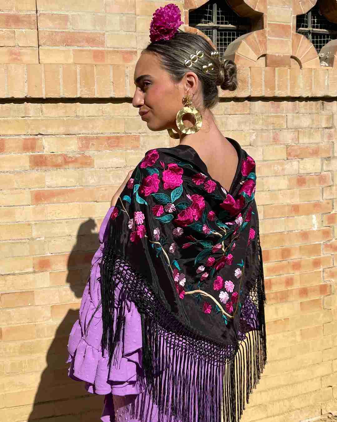 Mantoncillo de Seda 'Flor de Triana' Negro