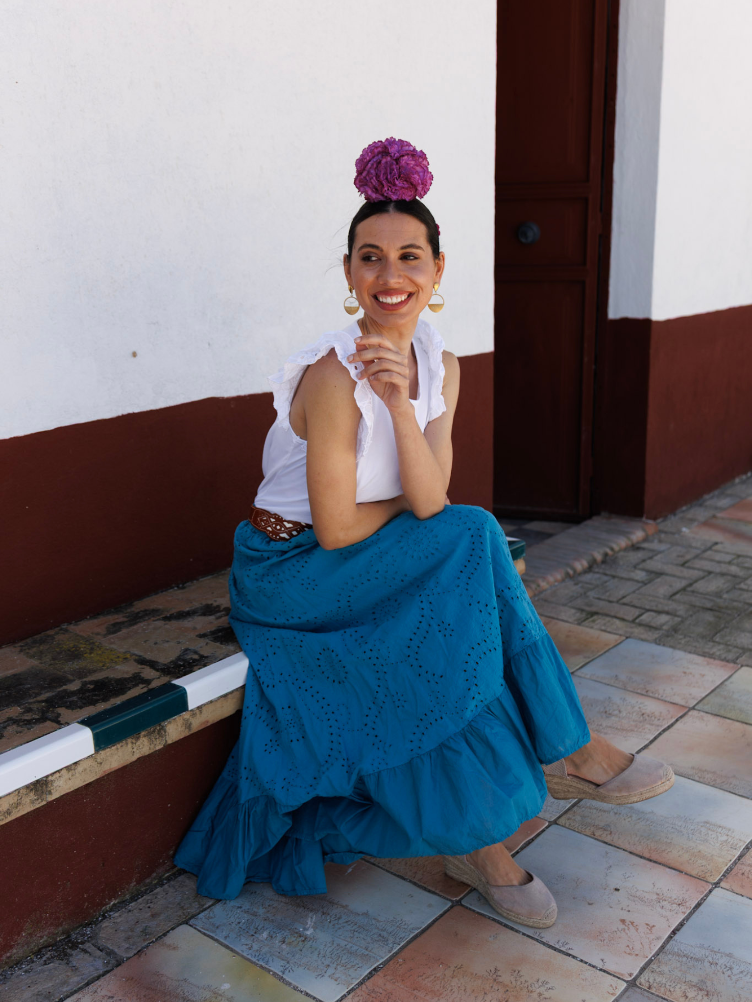 Falda rociera perforada para camino