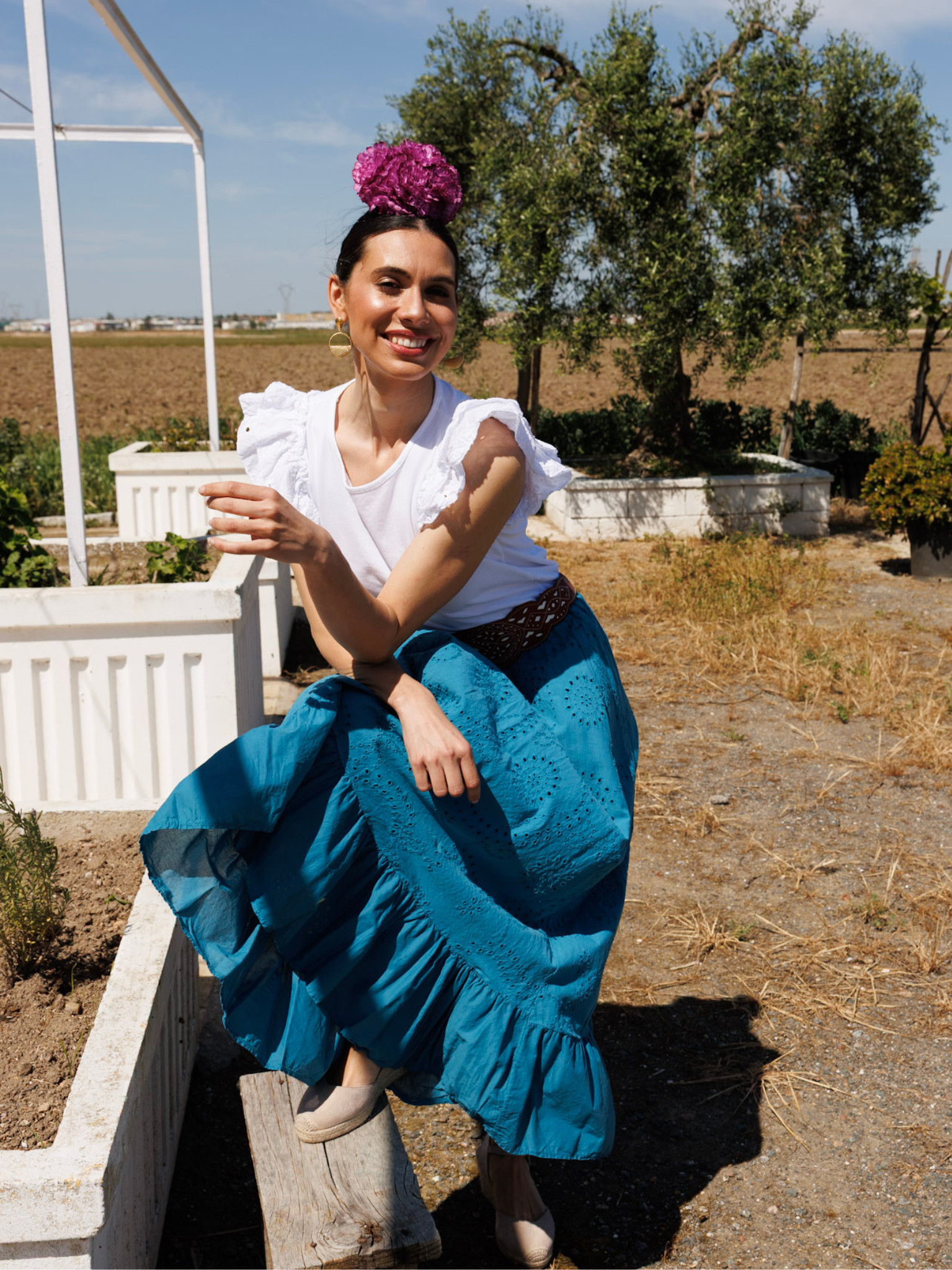 Falda rociera perforada para camino