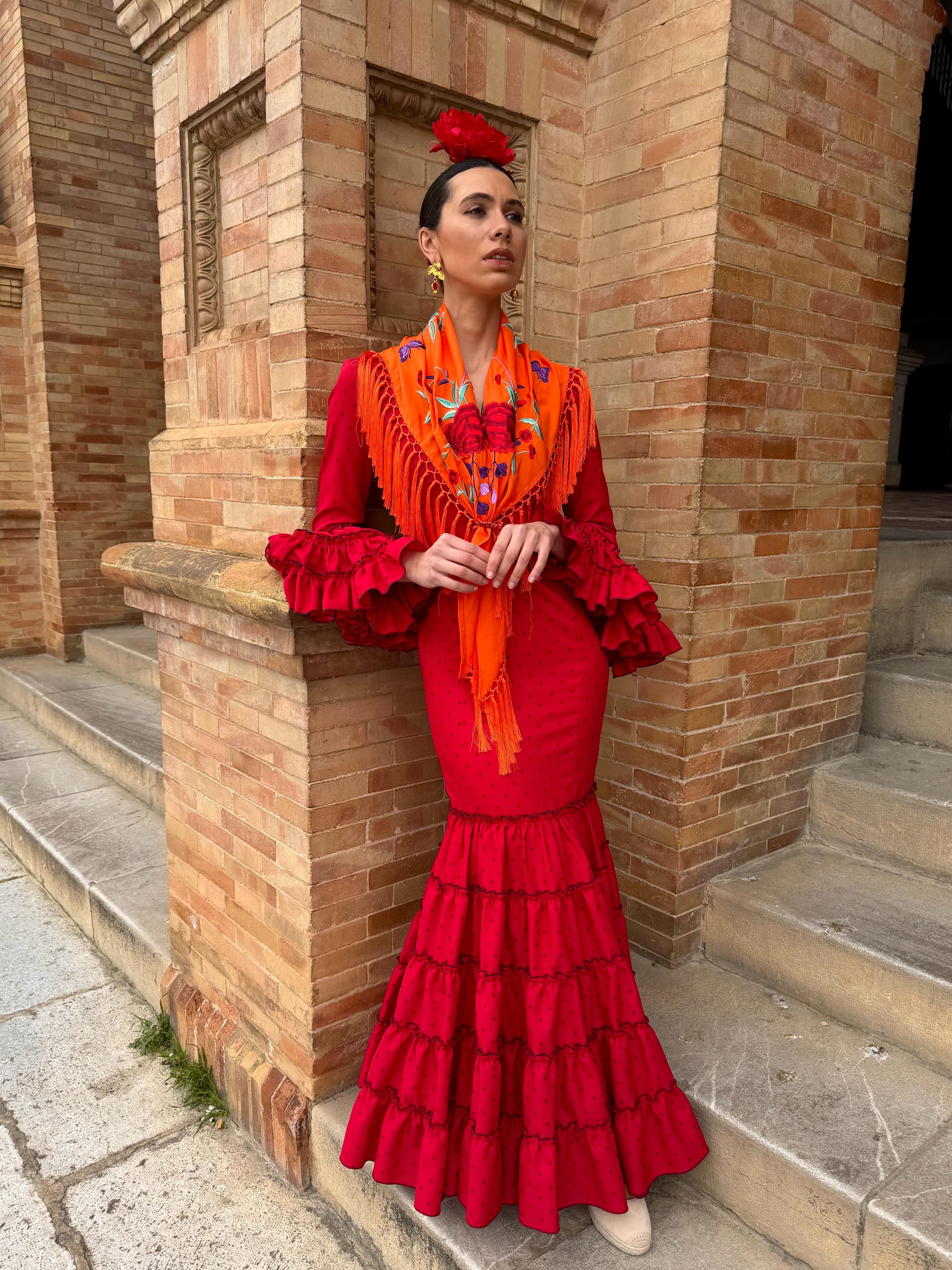 Traje de flamenca rojo lunar burdeos canastero con repulgo