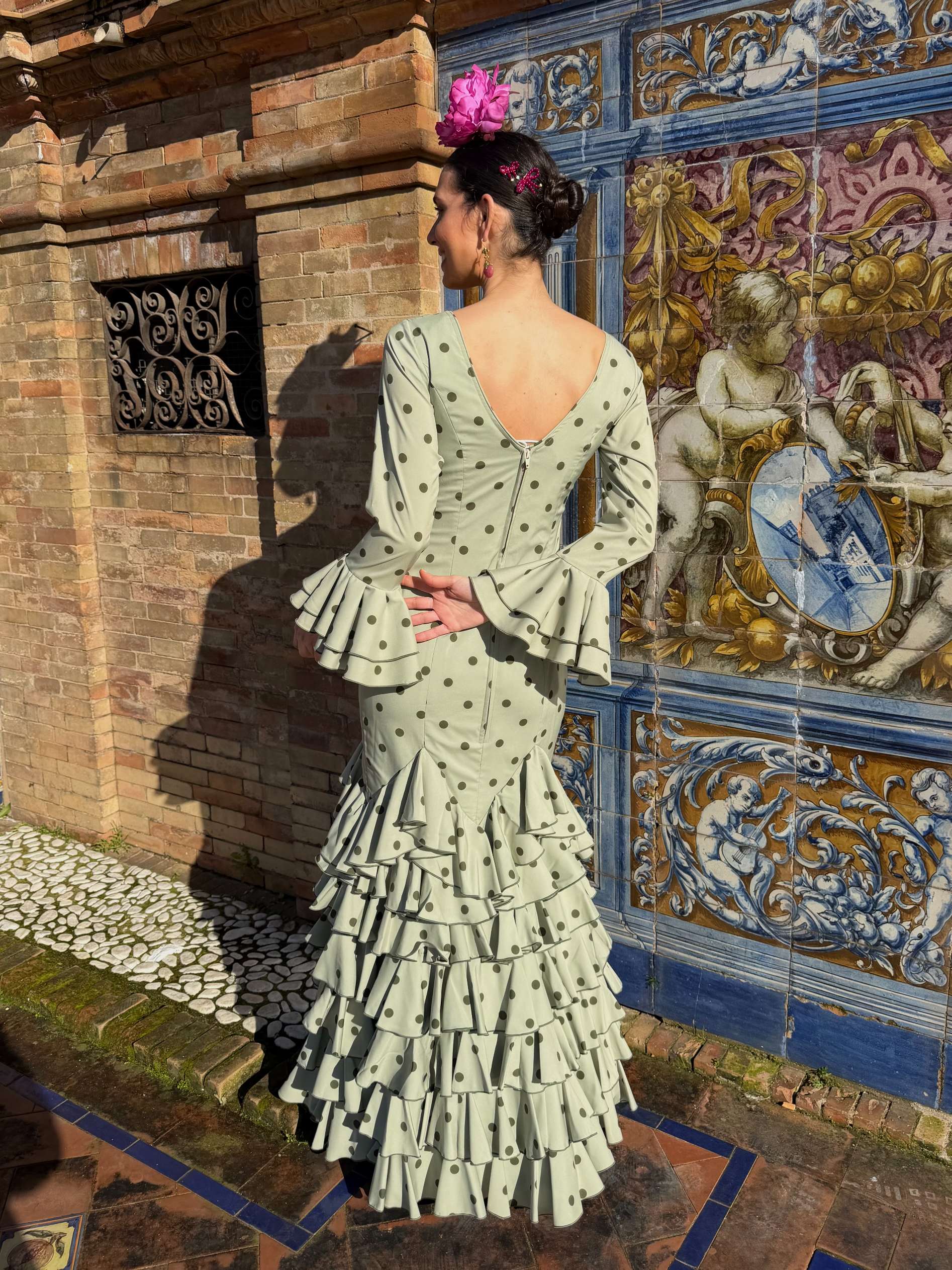 Traje de Flamenca Multivolantes Picos Verde Jabonoso Lunar Oliva