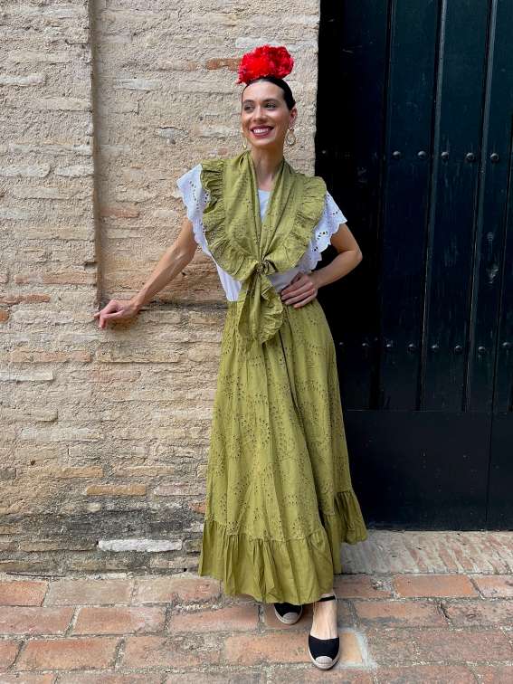 Falda de Romería Perforada Verde Pistacho