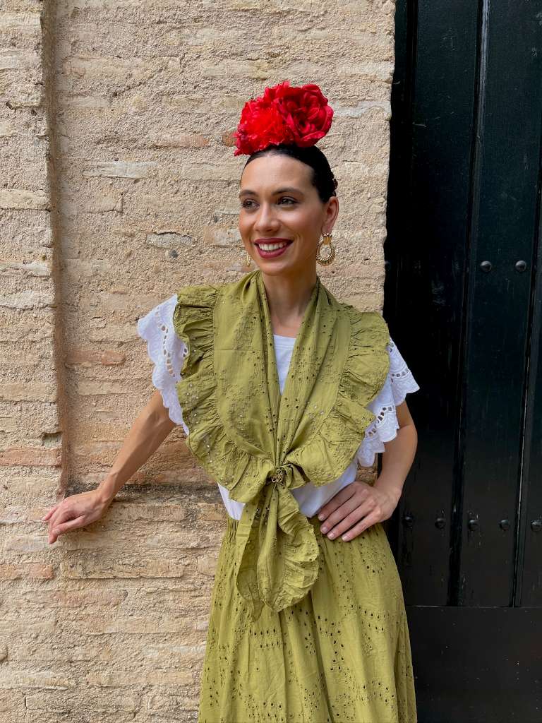 Falda de Romería Perforada Verde Pistacho