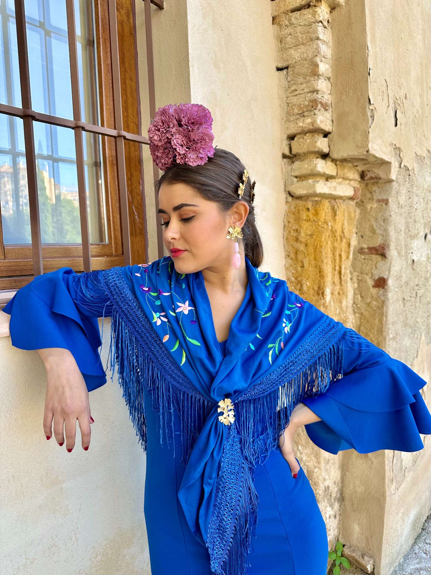 Mantón Bordado Azul Eléctrico Flores de Colores