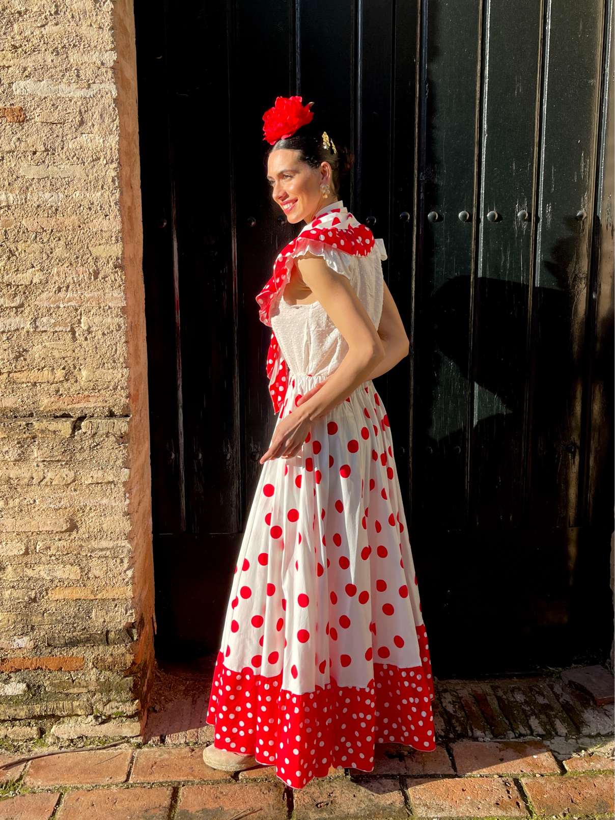 Conjunto de Falda y Piquillo de Romería Blanca y Lunar Rojo