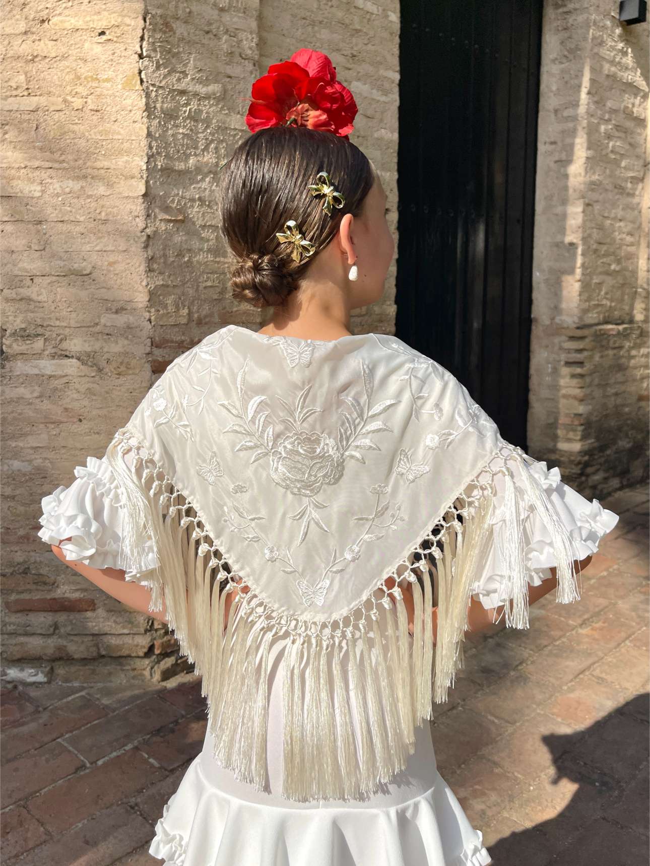 Mantoncillo 'Koralti' de niña flecado en seda Beige Monocolor