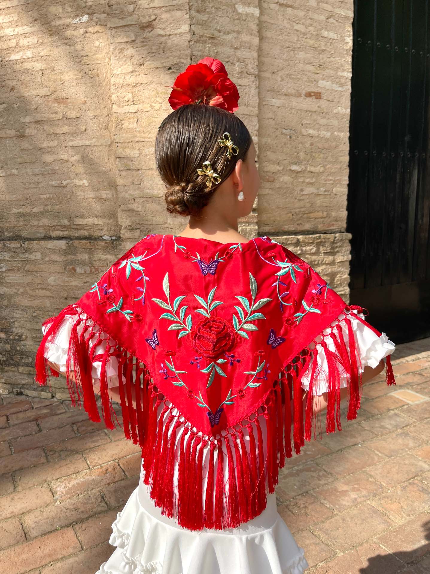 Mantoncillo 'Koralti' de niña flecado en seda Rojo flores Rojas