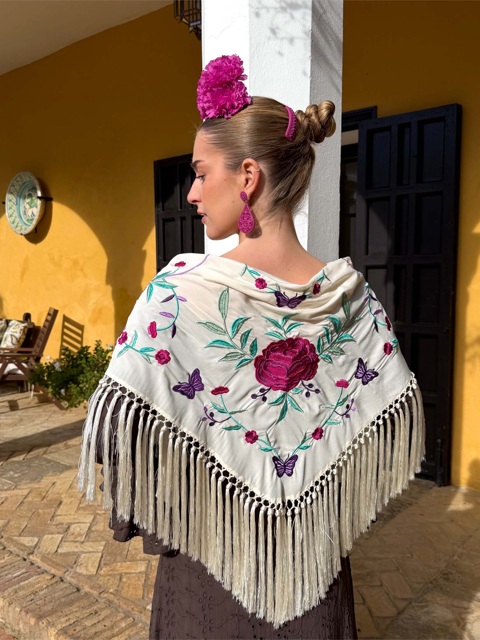 Mantoncillo de flamenca 'Koralti' Beige con Flores Buganvilla