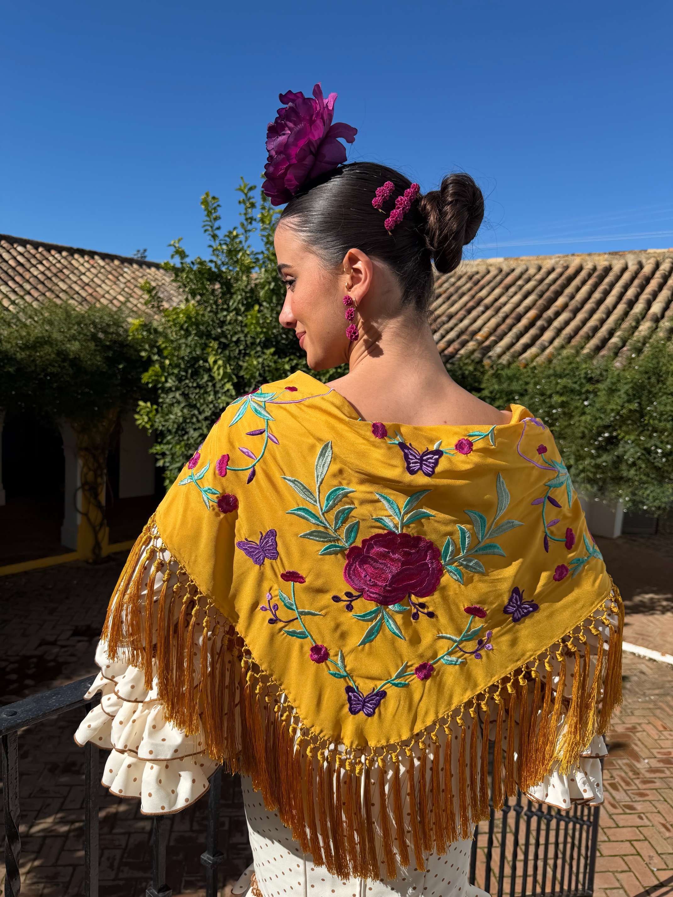 Mantoncillo de flamenca 'Koralti' Mostaza con Flores Buganvilla