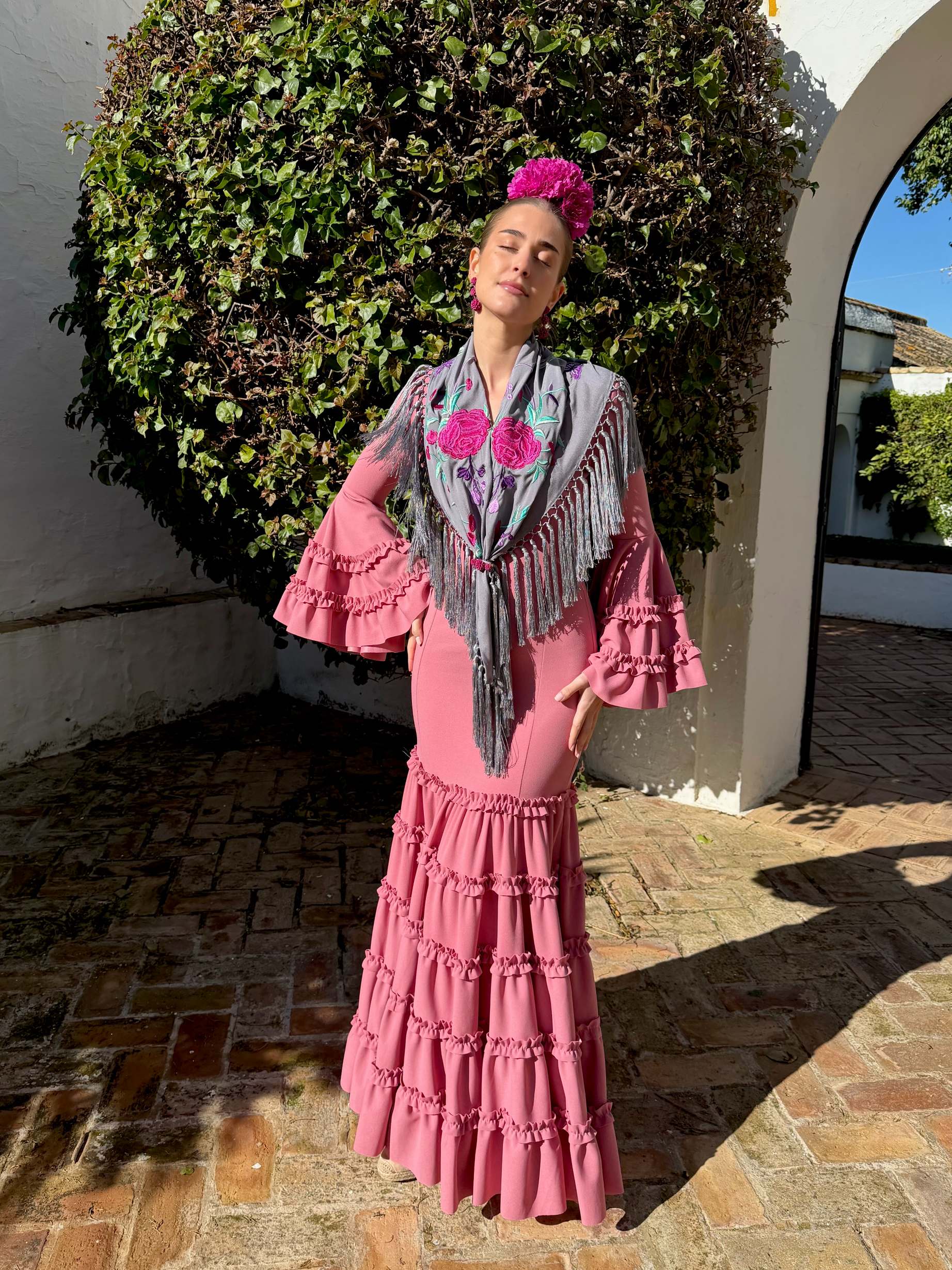 Traje de flamenca canastero económico maquillaje