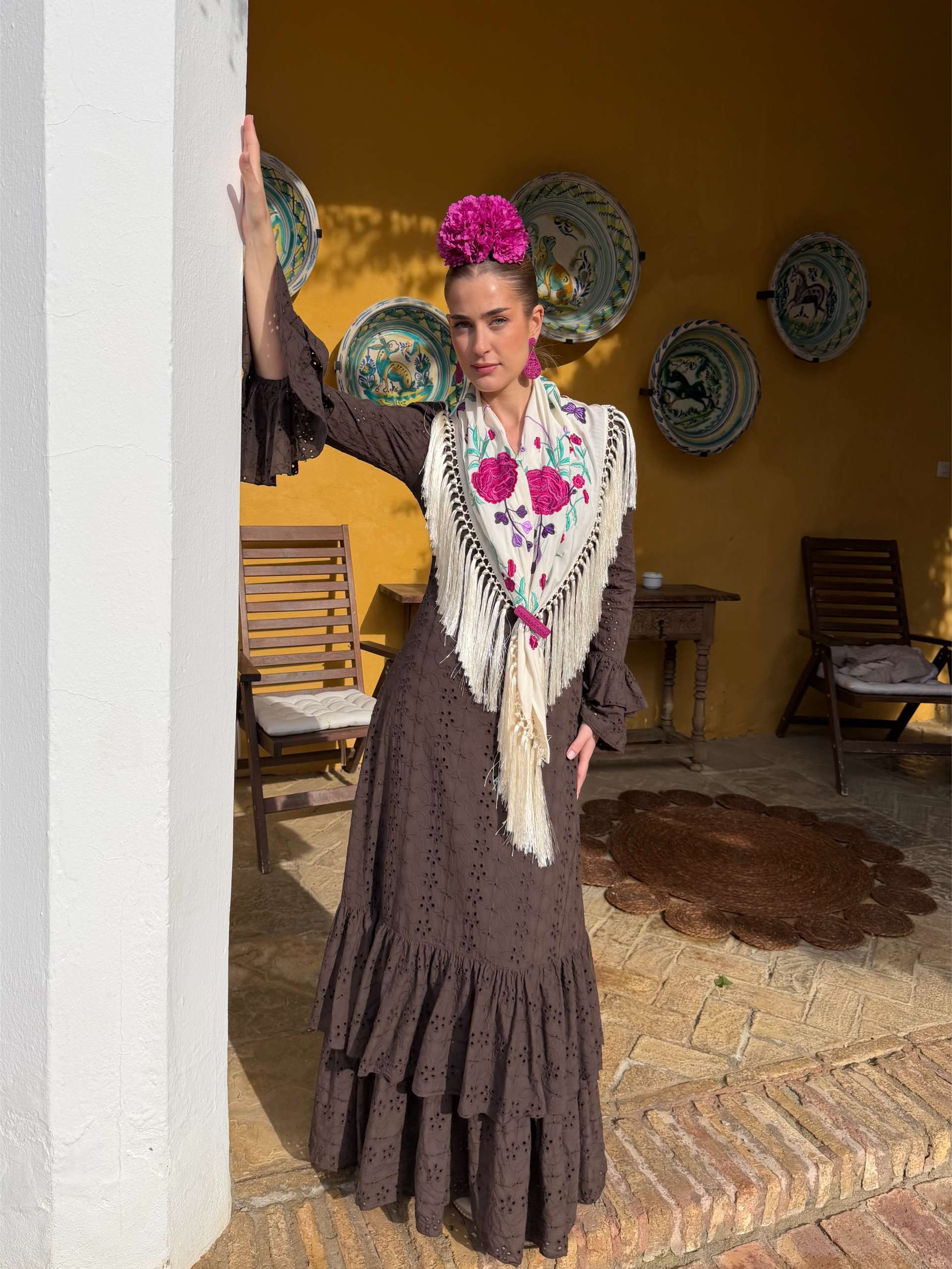 Traje de flamenca económico perforado marrón chocolate