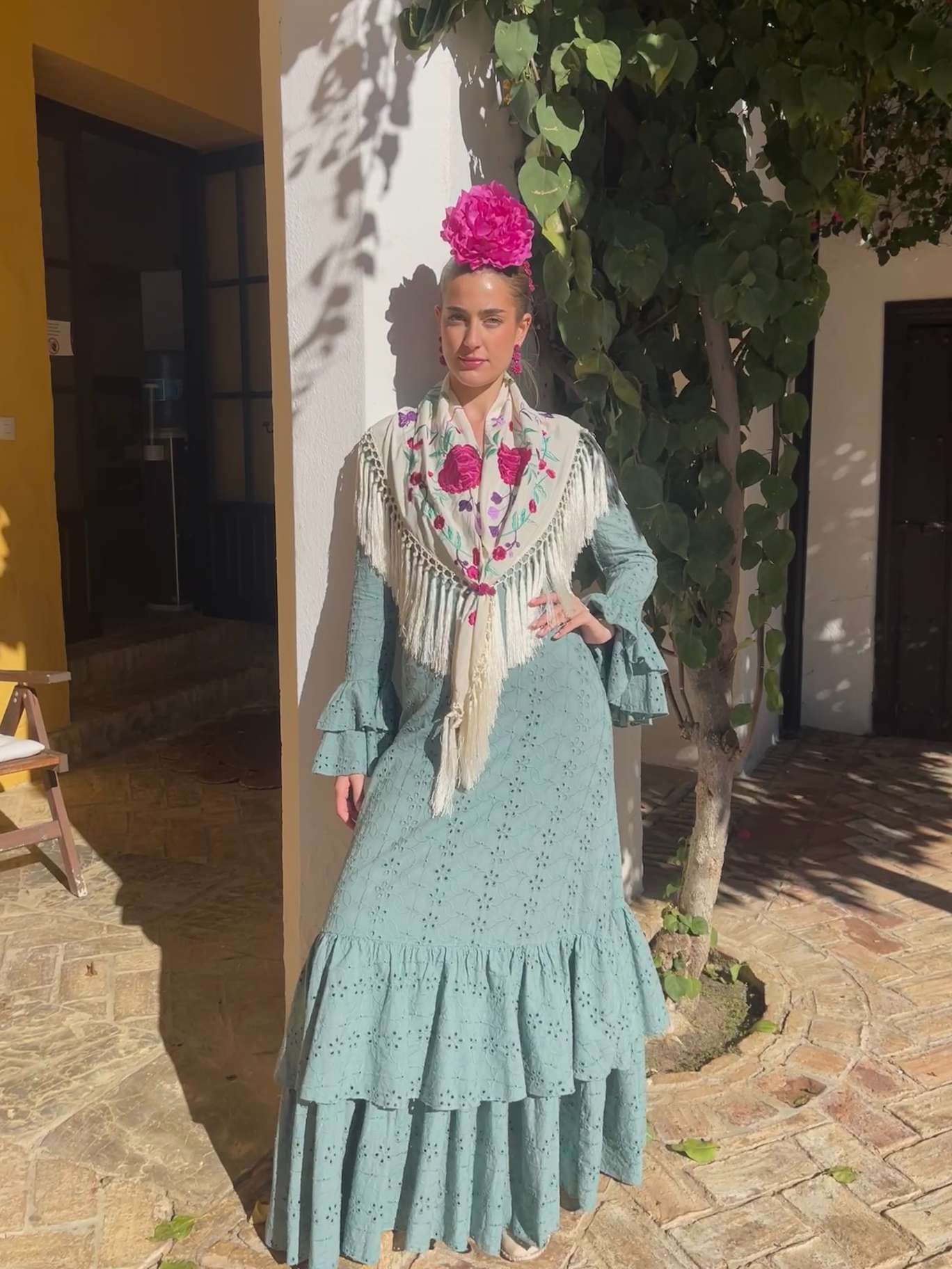 Traje de flamenca económico perforado verde jabonoso