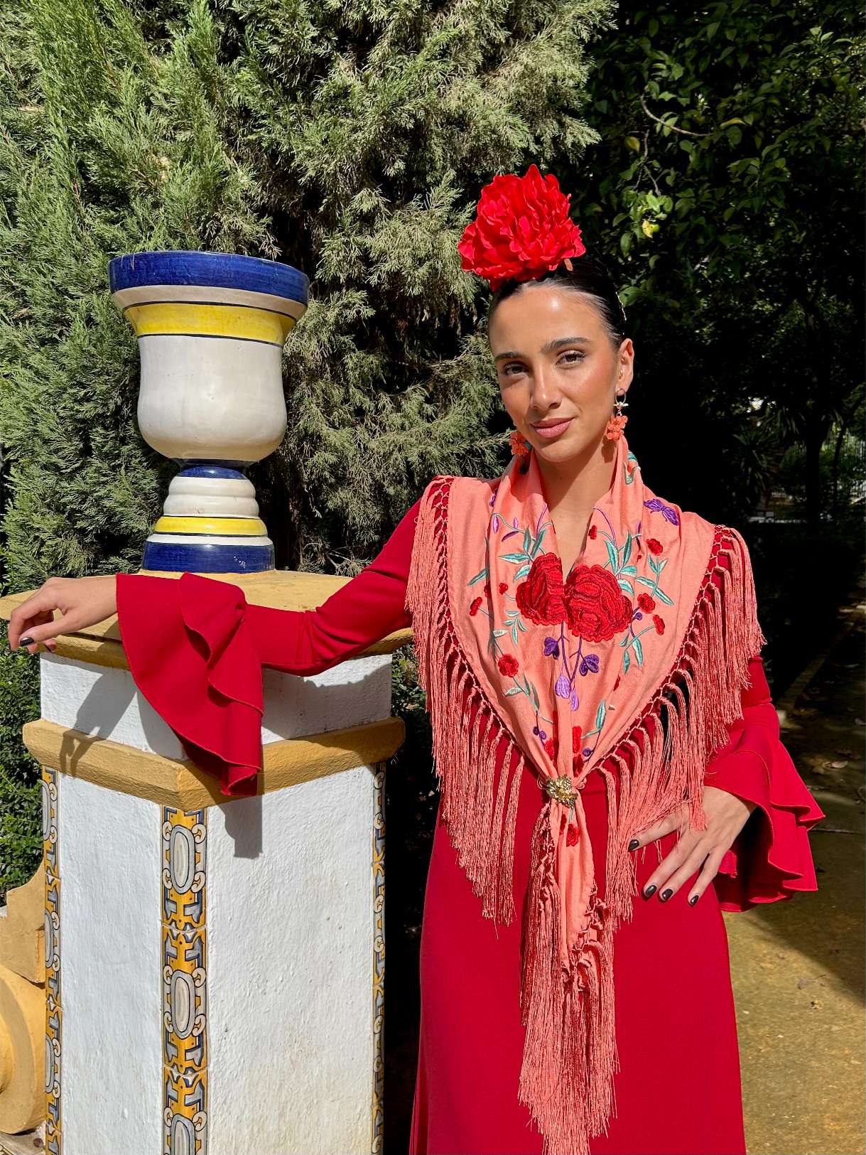 mantoncillo de flamenca bordado artesanal salmón