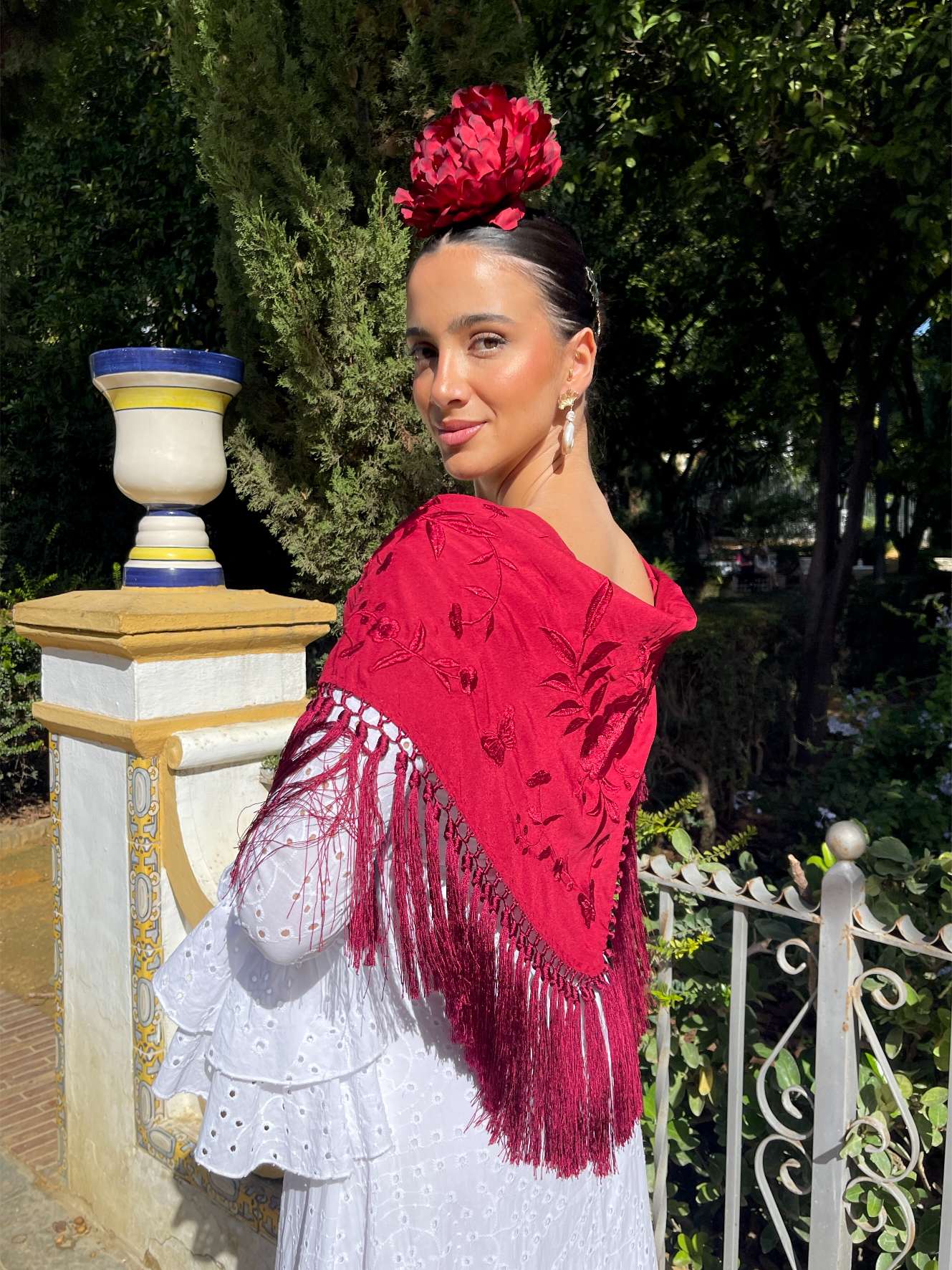 mantoncillo de flamenca burdeos monocolor