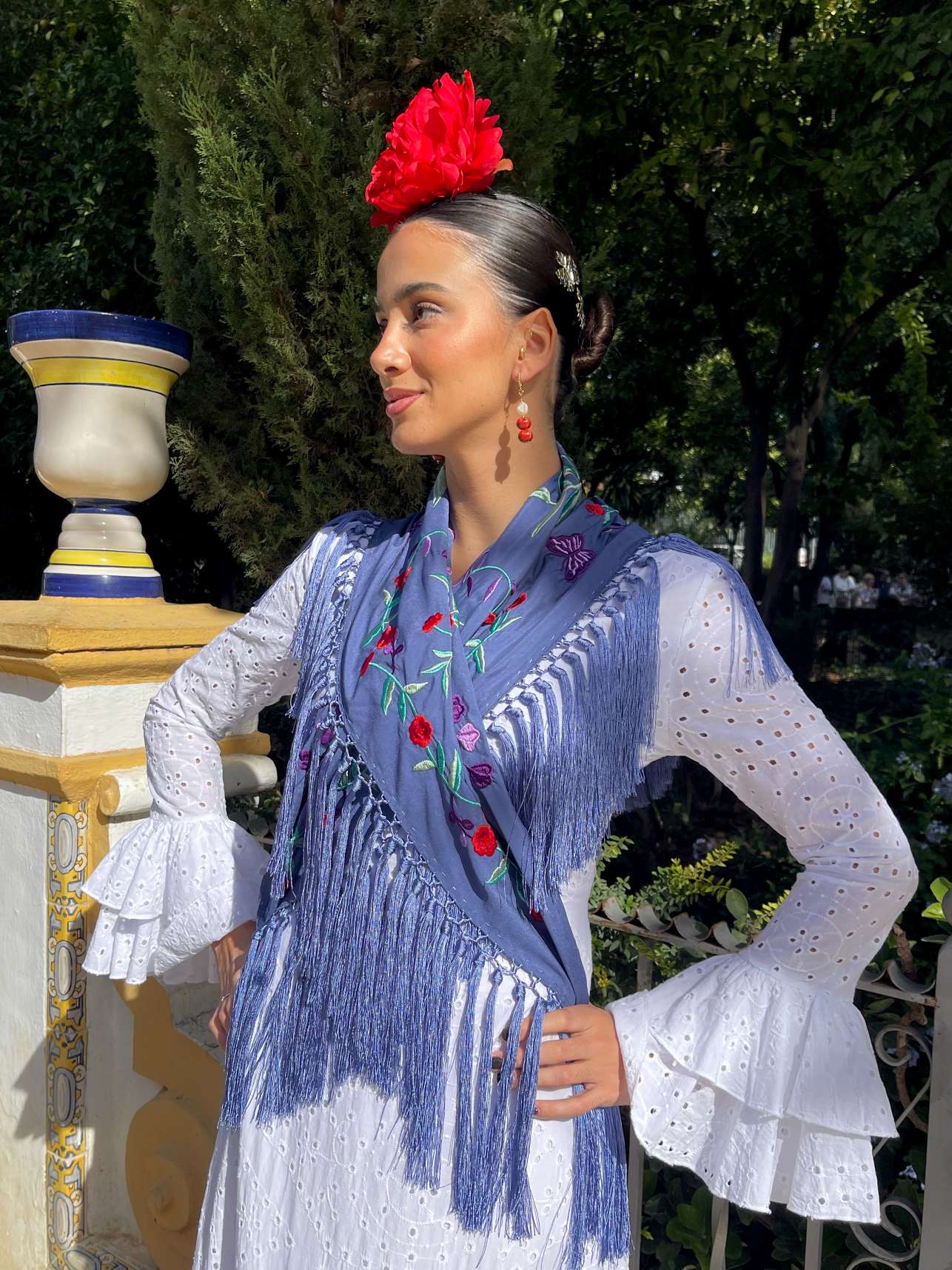 mantoncillo de flamenca ducado bordado artesanal