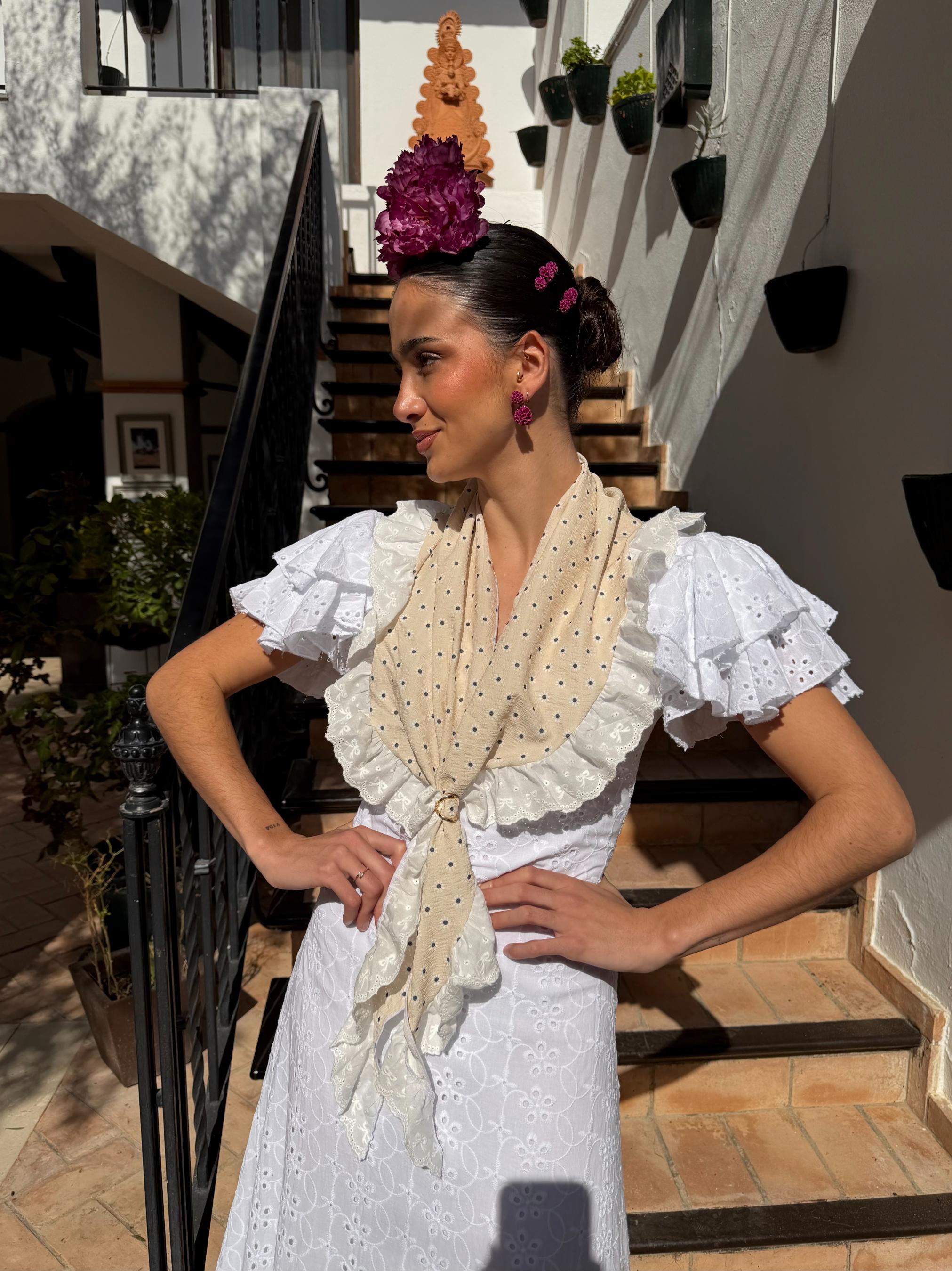 piquillo rociero margaritas beige