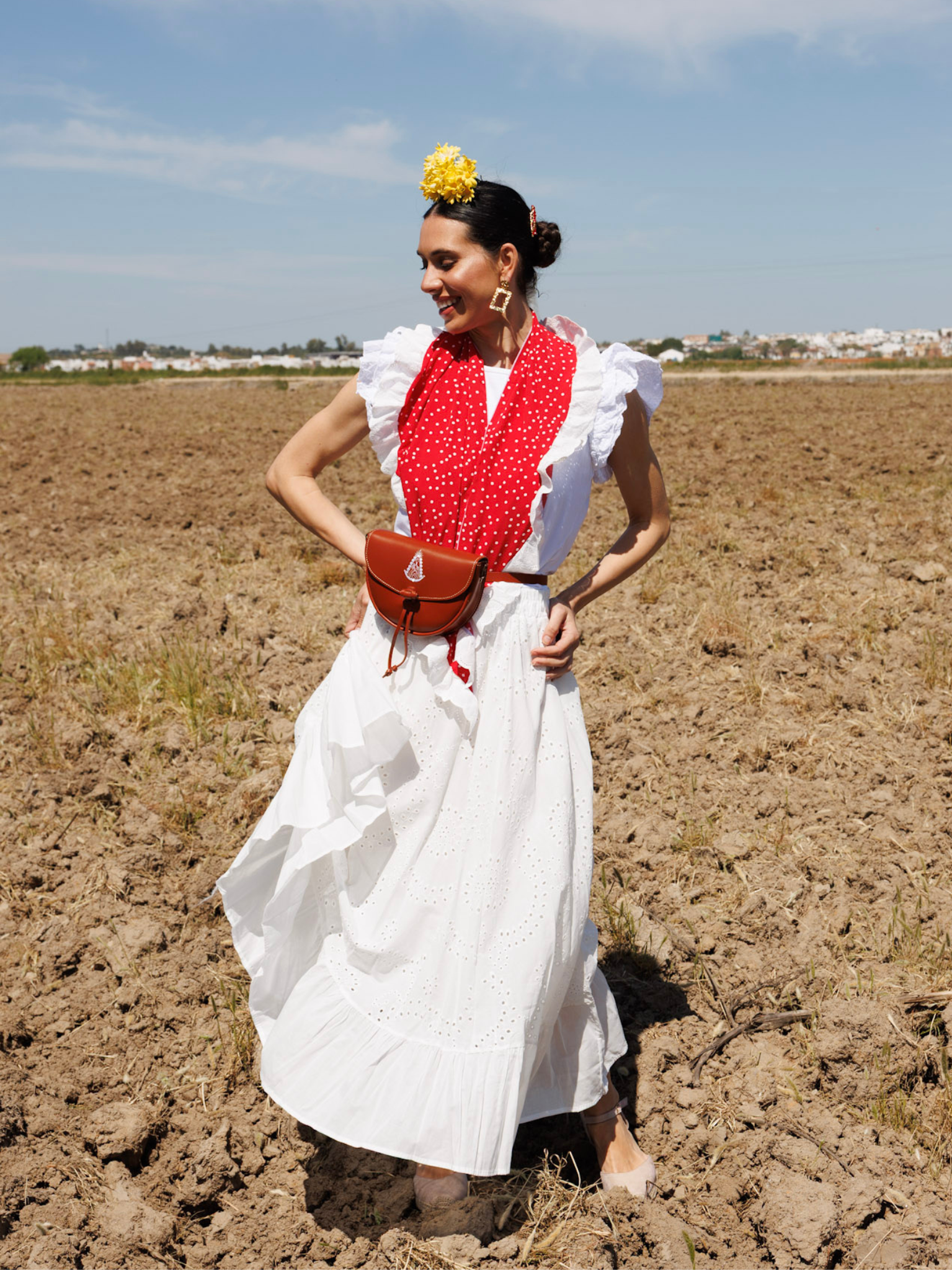 Falda rociera perforada para camino