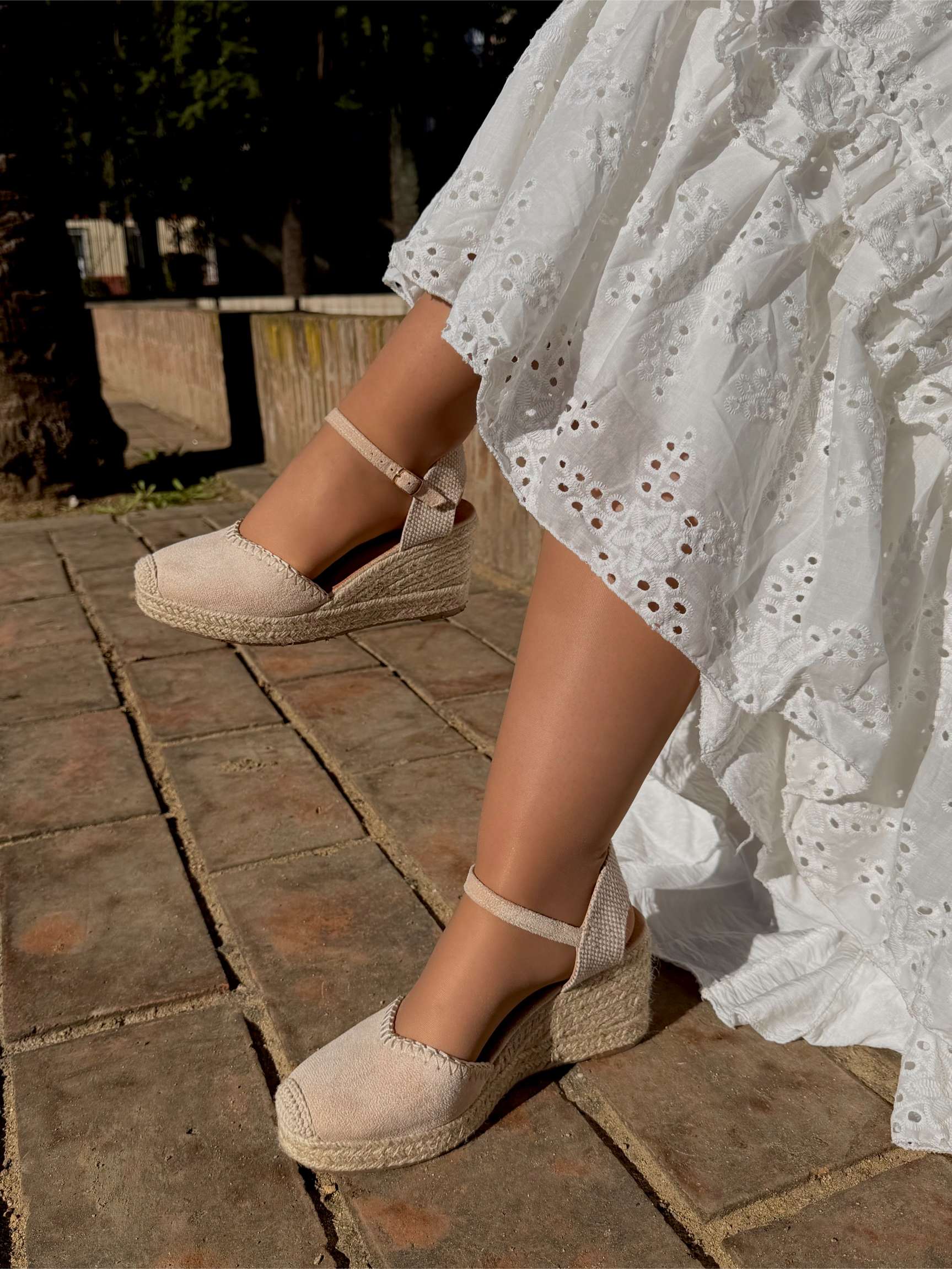 Alpargata esparto zapato de flamenca color beige