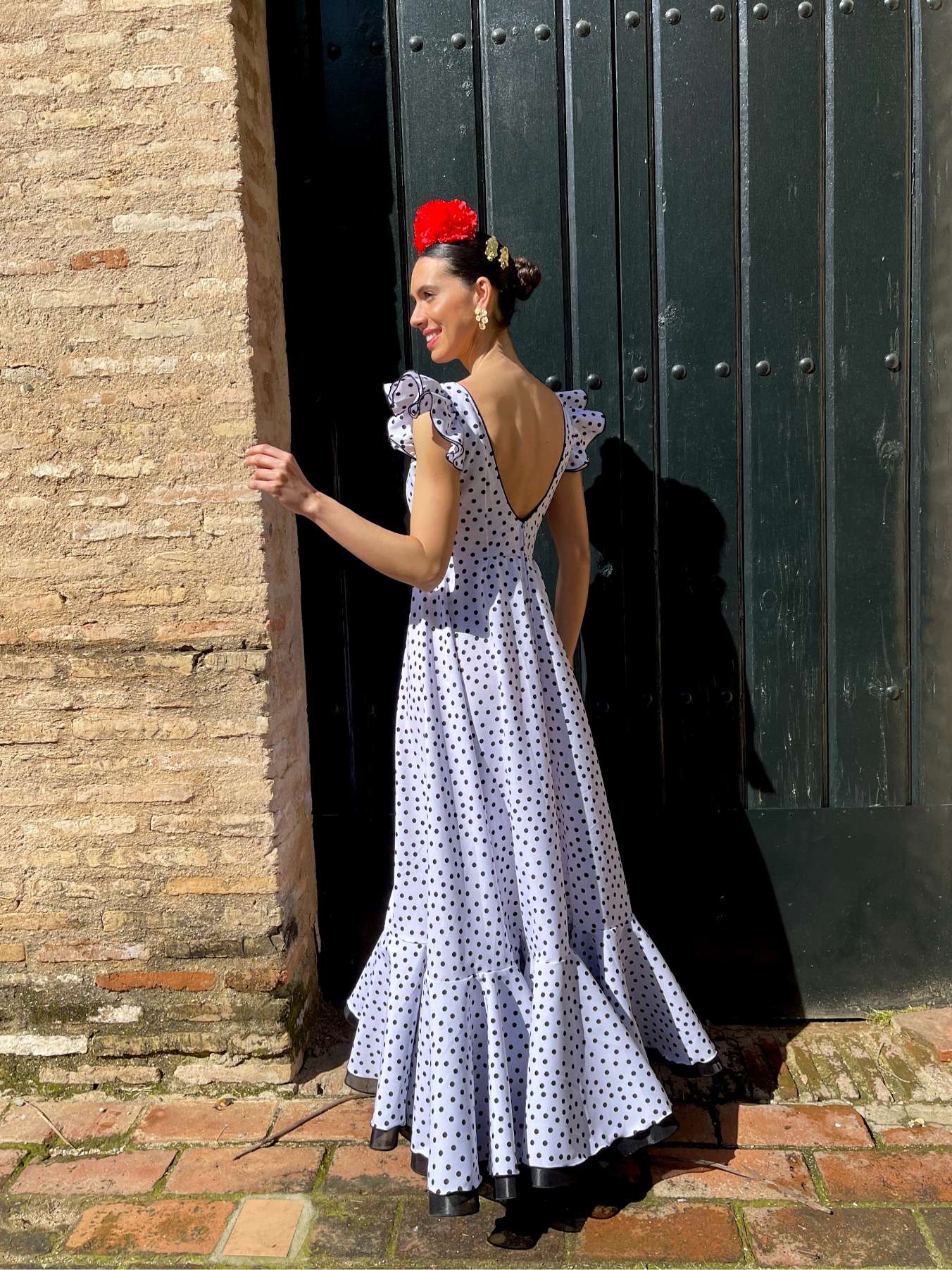 Bata Blanco con Lunar Negro