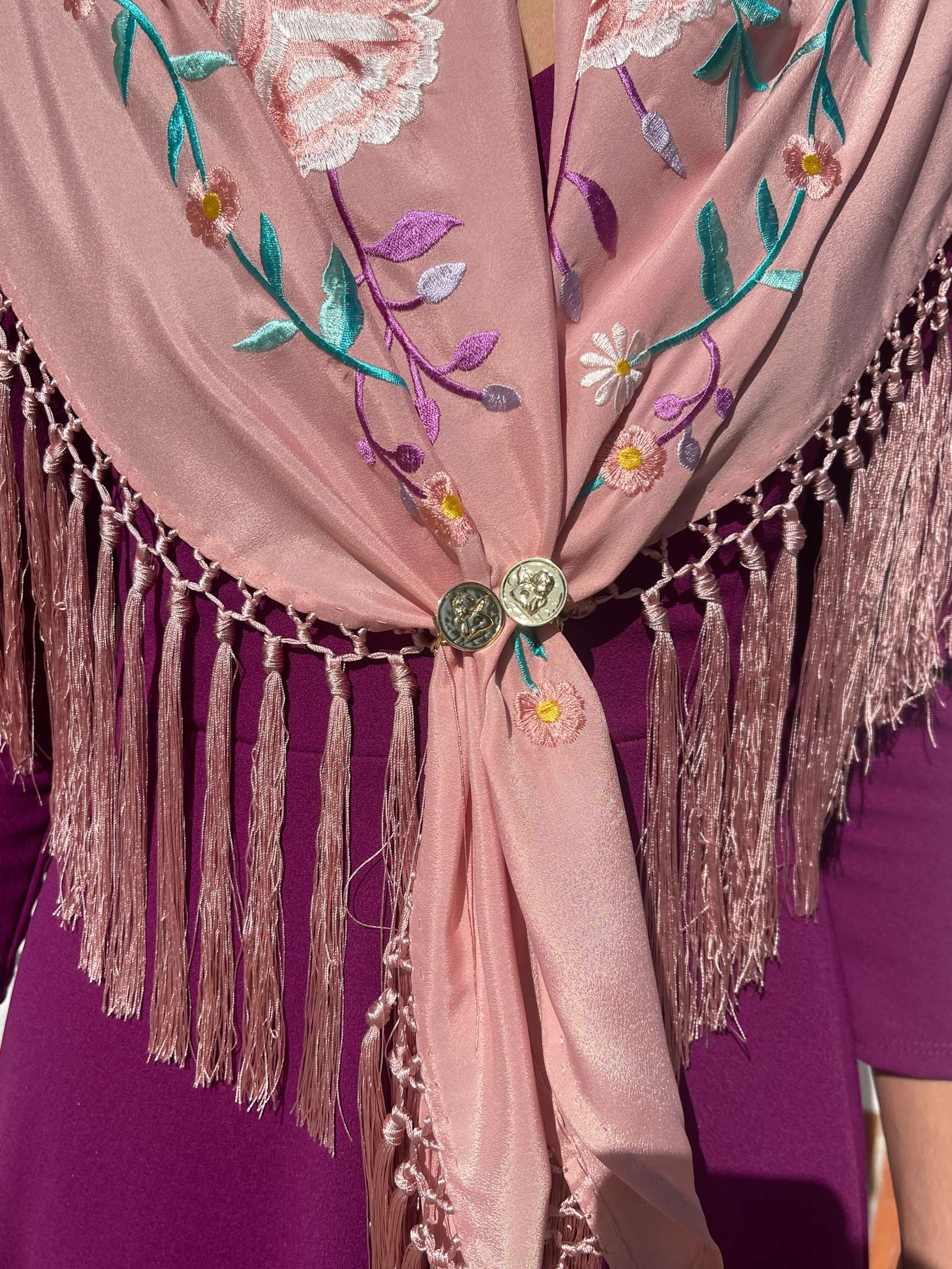 Broche de pinza angeles detalles