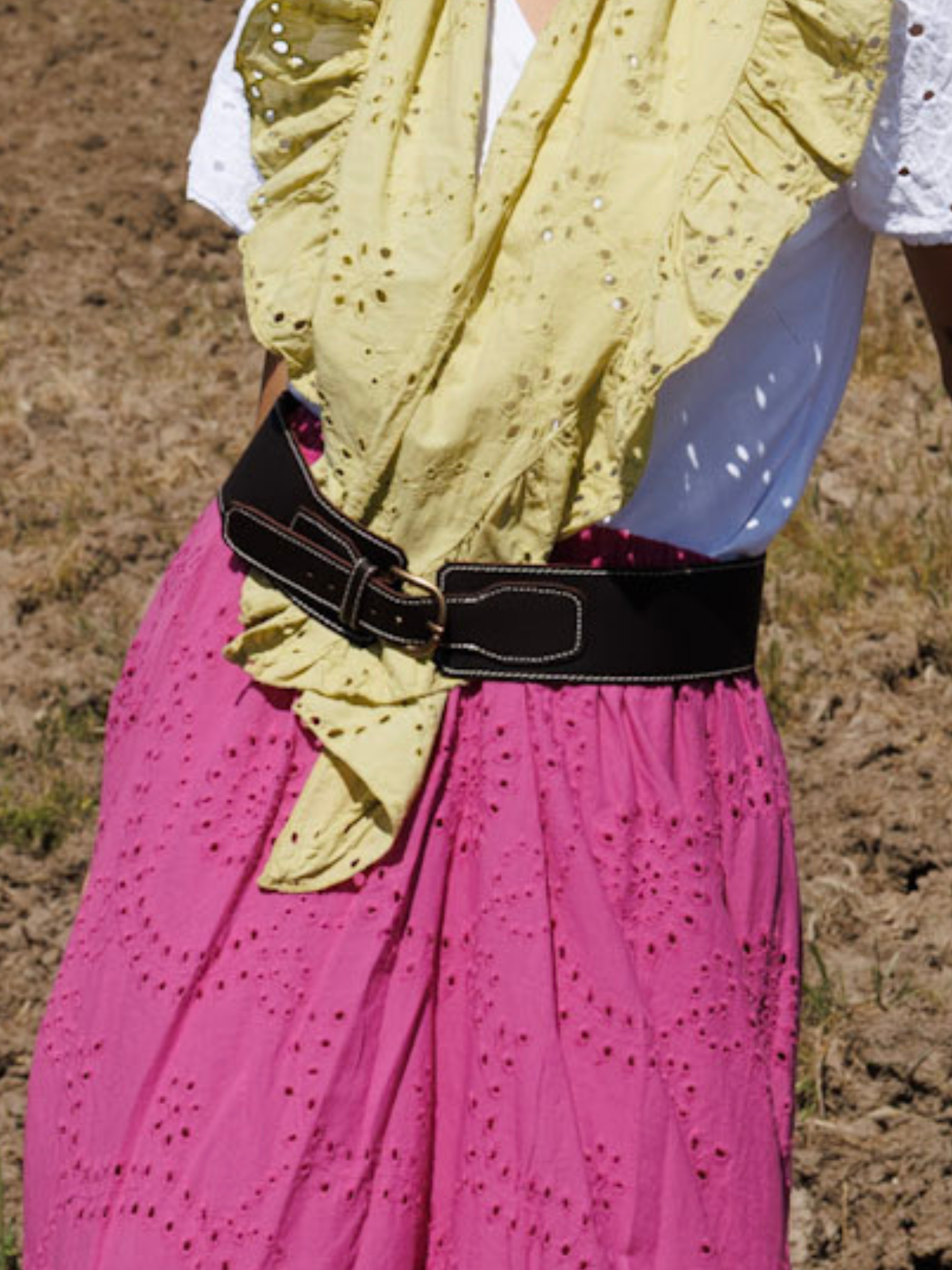 Cinturón Rociero de Cuero Hebilla Delantera