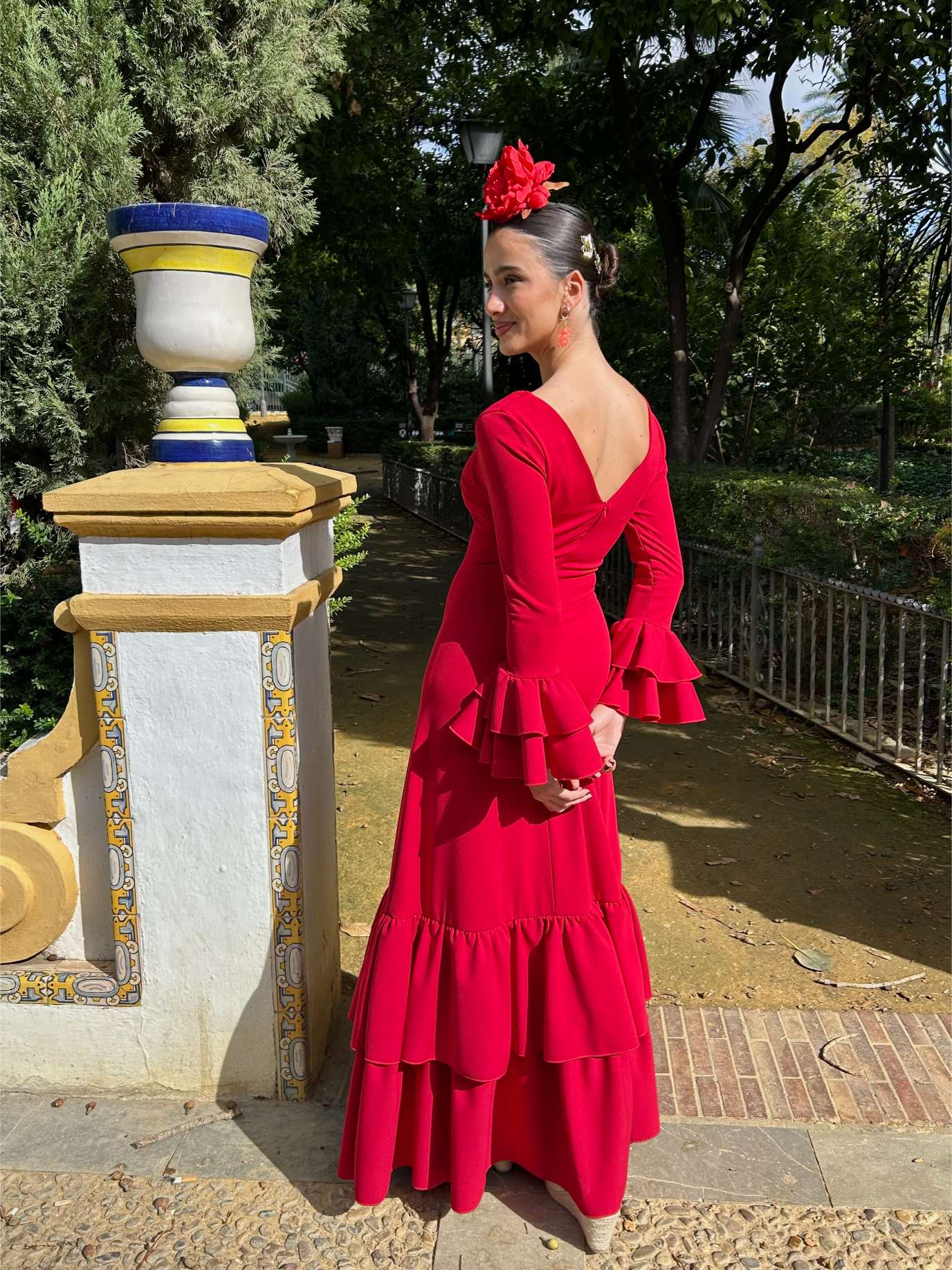 Detalles Traje de flamenca neja burdeos