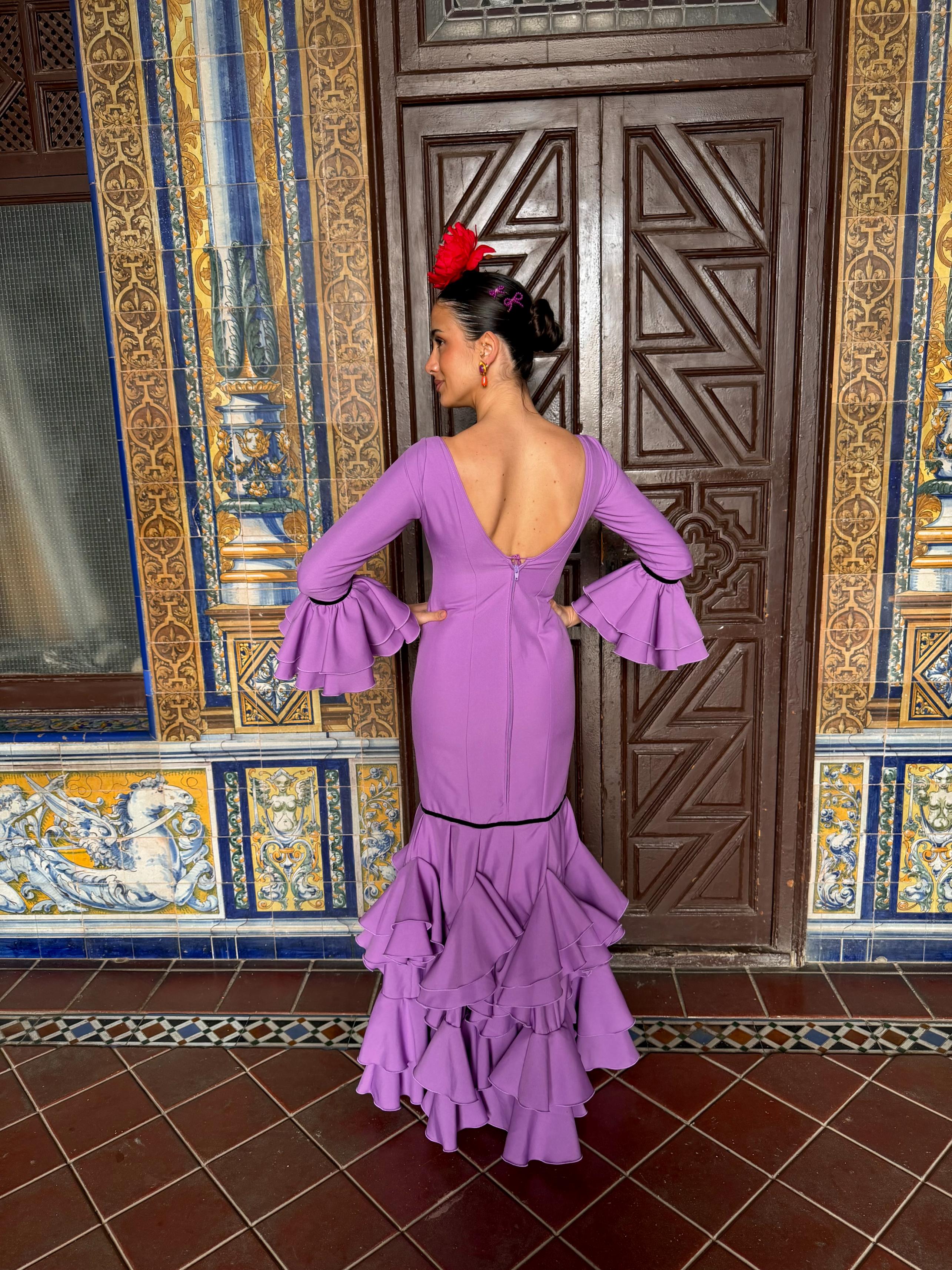 Traje de flamenca volantes zig zag malva