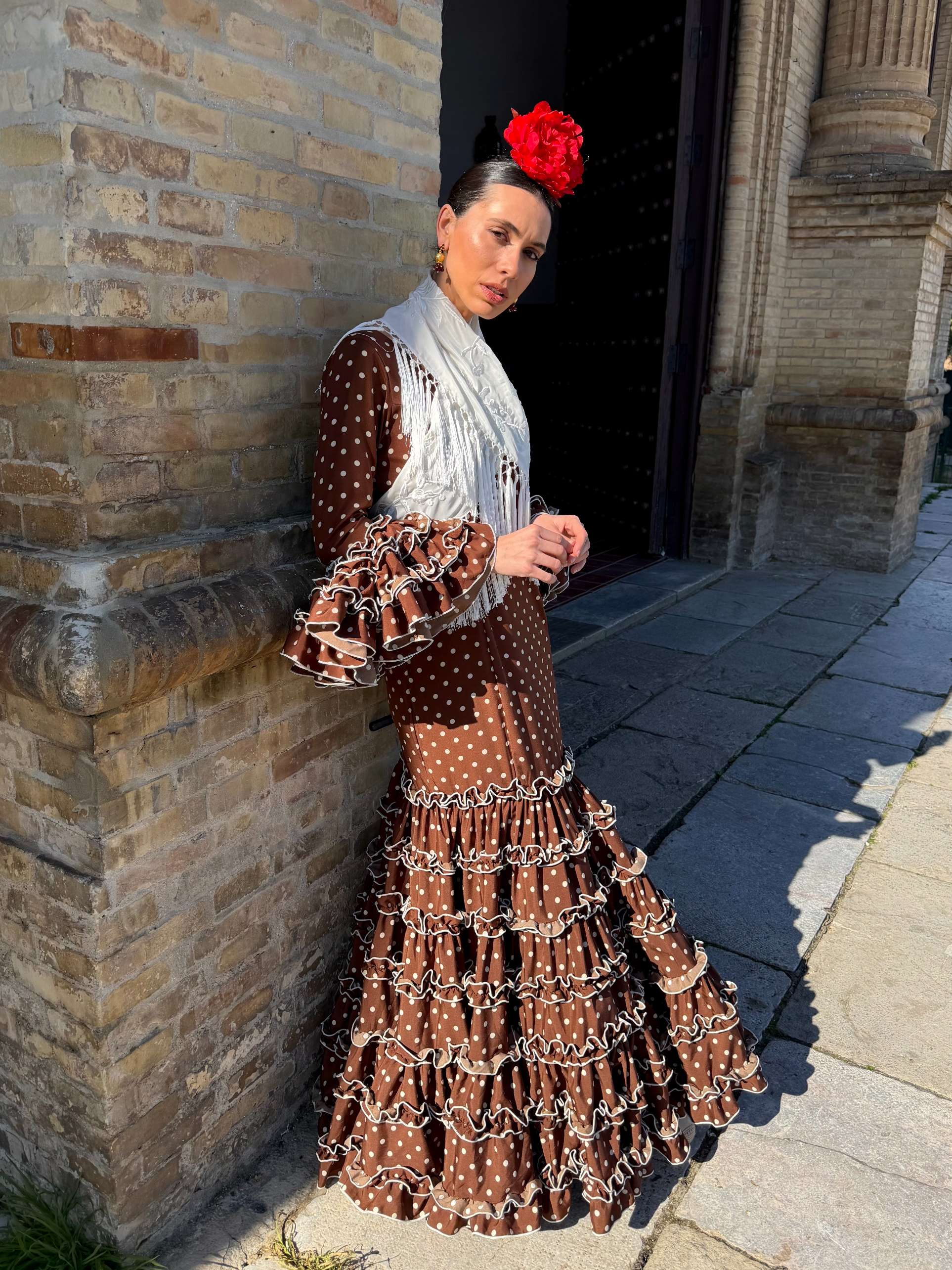 Traje de Flamenca Canastero Adorno Garrucha Marrón Chocolate lunar beige