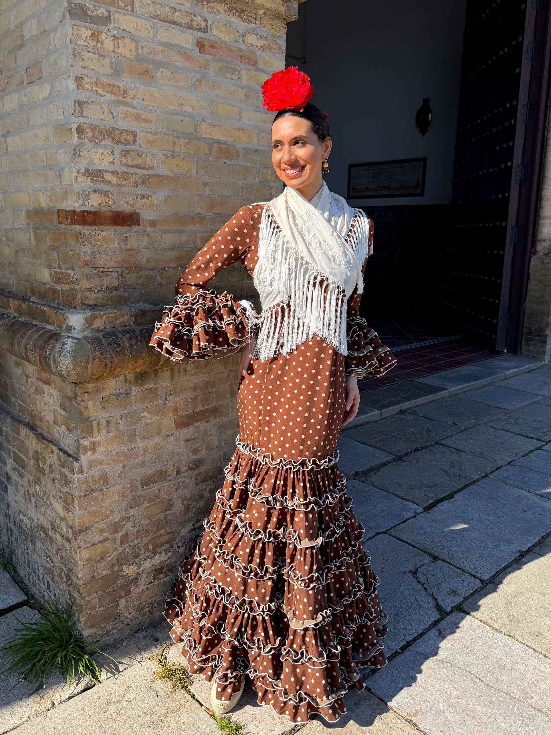 Traje de Flamenca Canastero Adorno Garrucha Marrón Chocolate lunar beige