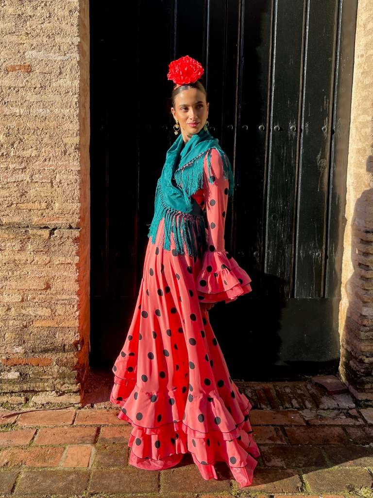 Bata Romería Adorno Tul Coral Lunar Negro