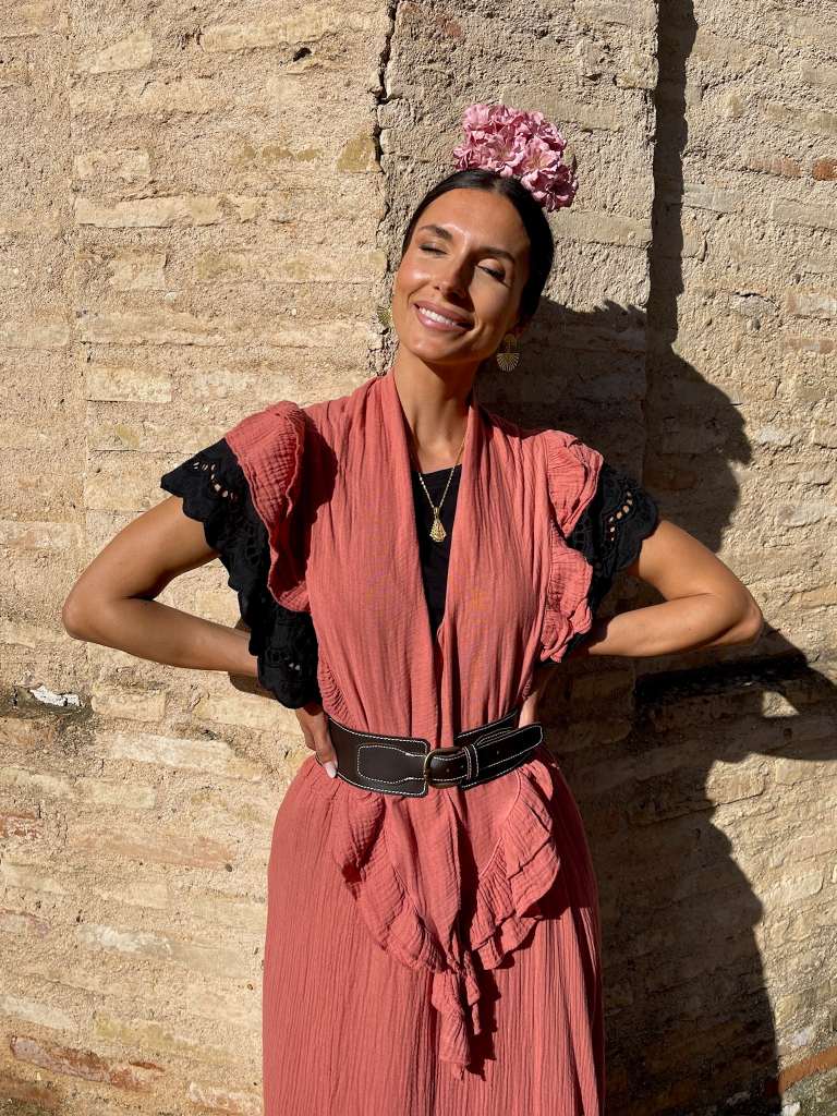 Cinturón Rociero de Cuero Oscuro Hebilla Delantera