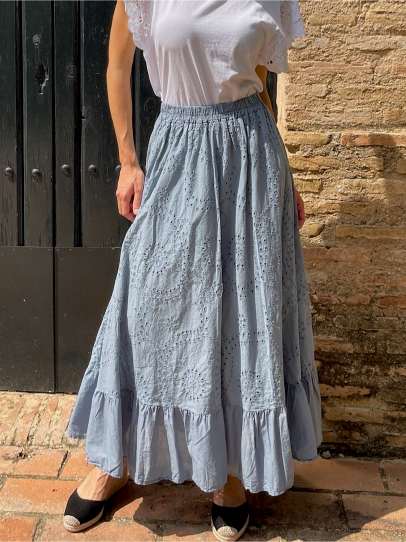 Falda de Romería Perforada Celeste