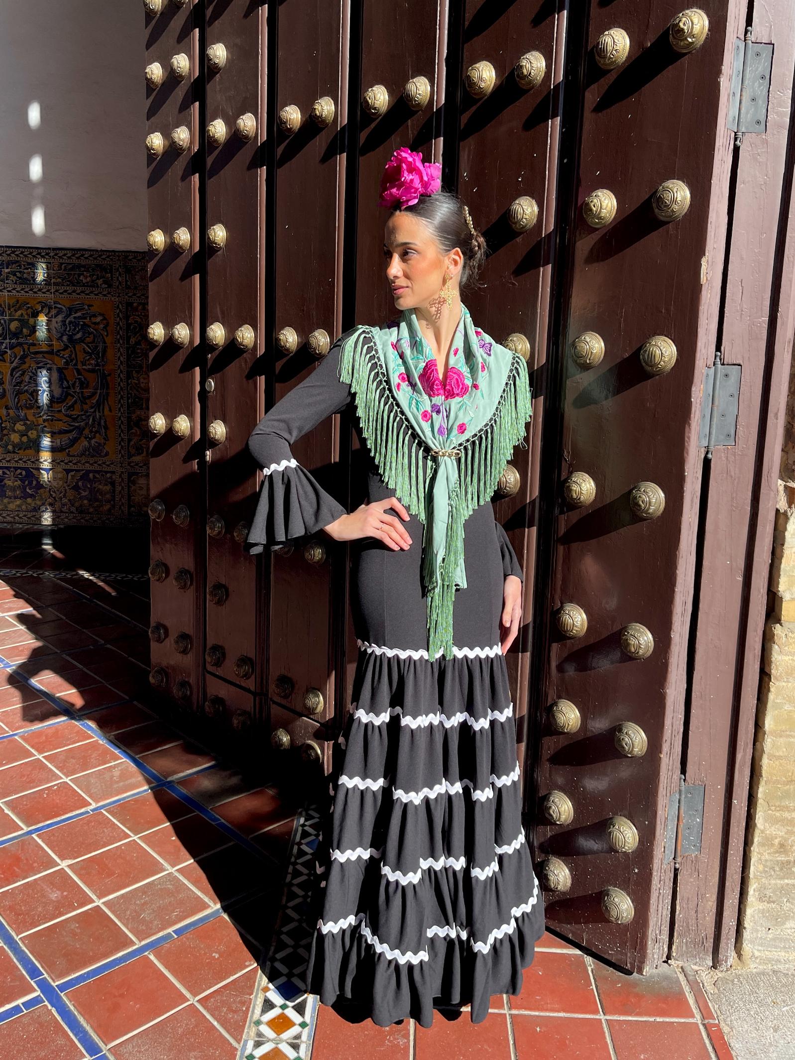 Traje Flamenca Canastero Liso Adorno Piquillo SPECIAL PRICE