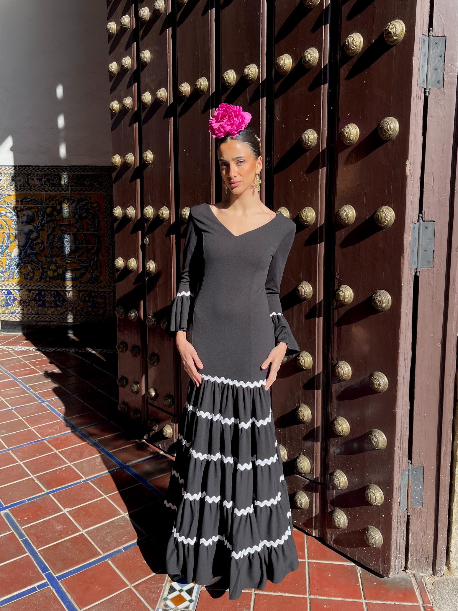 Traje Flamenca Canastero Liso Adorno Piquillo SPECIAL PRICE