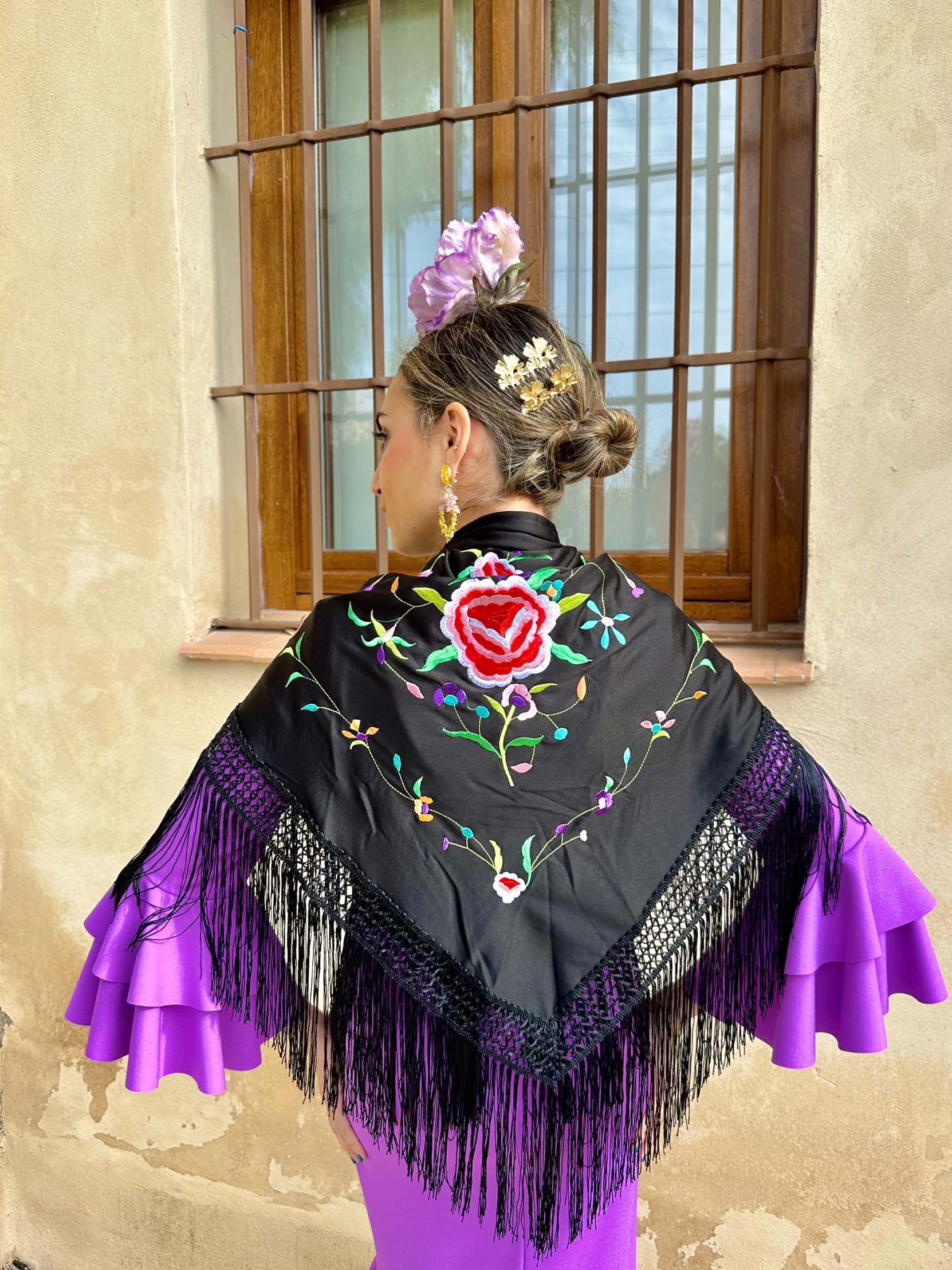 Mantón Bordado blanco flores blancas