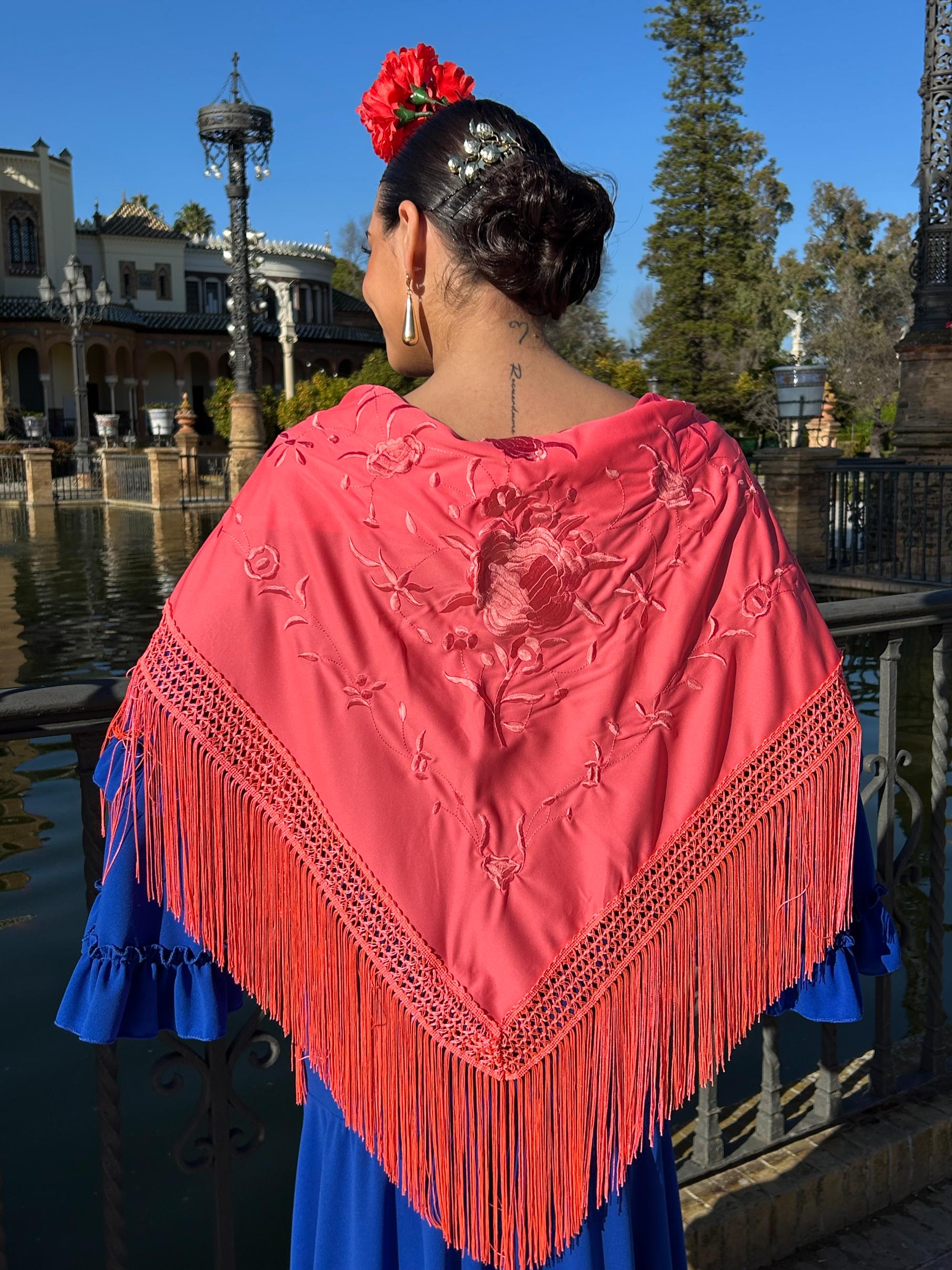 Mantón Bordado Coral Flores Corales