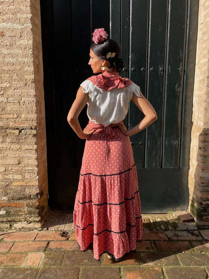 Conjunto de Falda y Piquillo de Romería Bambula con Lunares Caldera