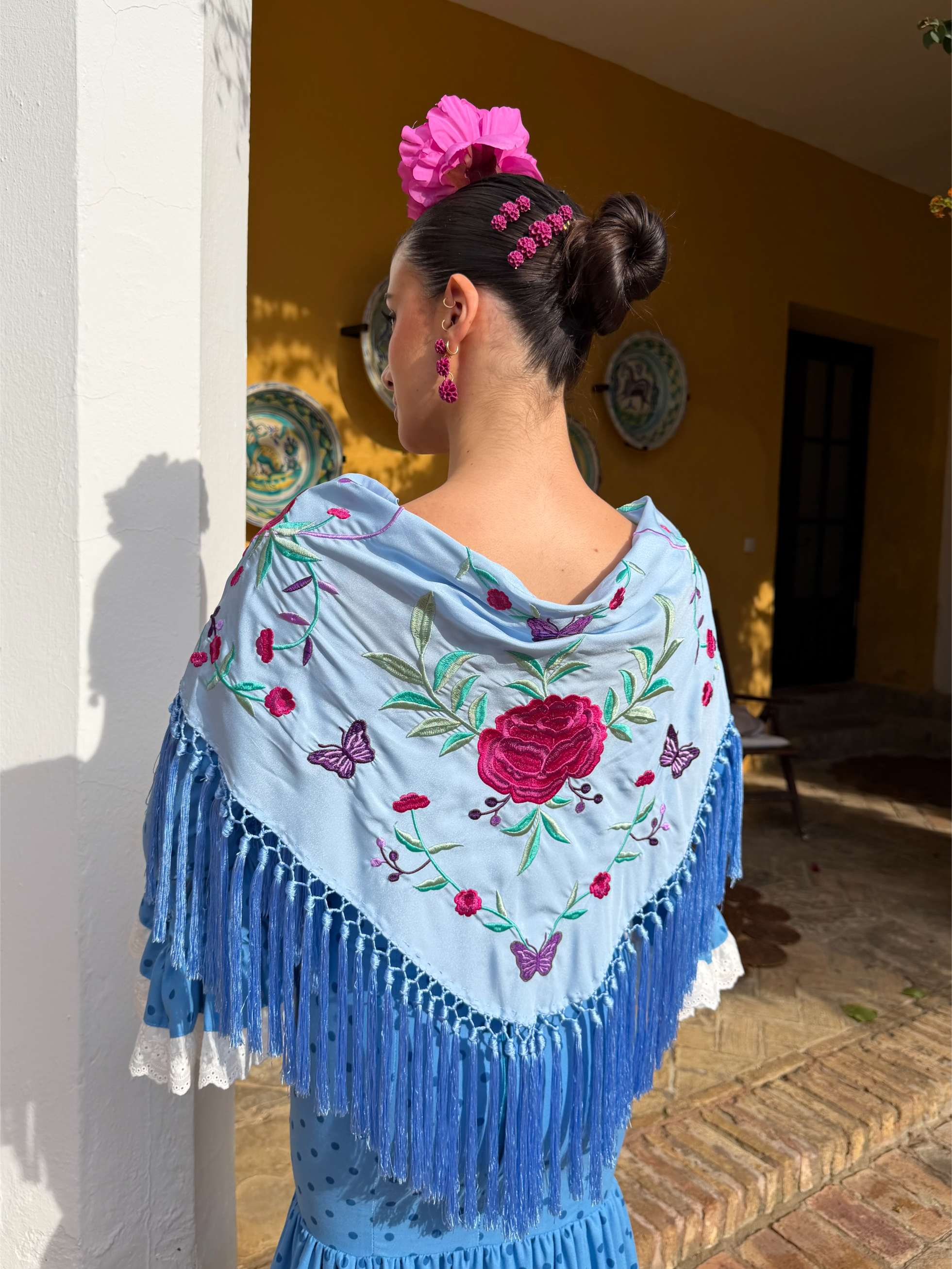 Mantoncillo de flamenca 'Koralti' Celeste con Flores Buganvilla