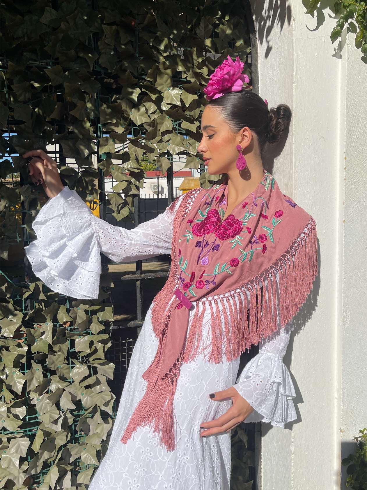 Mantoncillo de flamenca 'Koralti' Maquillaje bordado Buganvilla