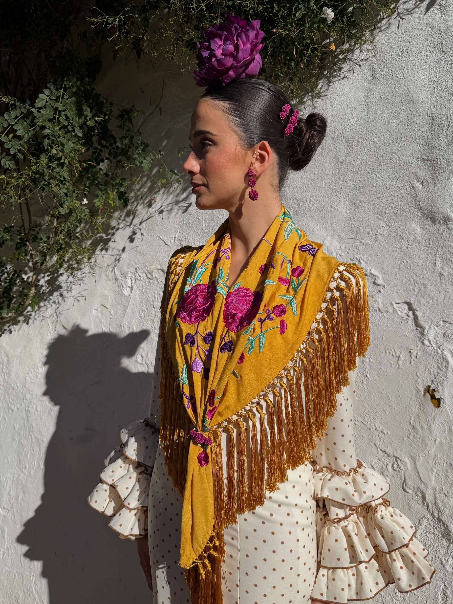 Mantoncillo de flamenca 'Koralti' Mostaza Bordado Buganvilla