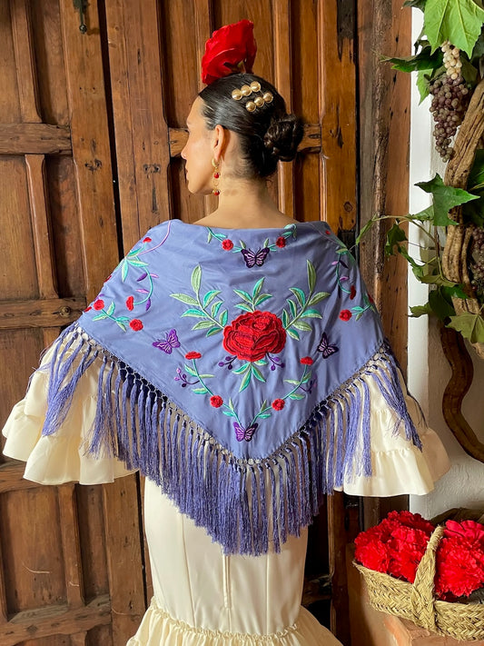 Mantoncillo  flecado en seda Ducado con Flores Rojas