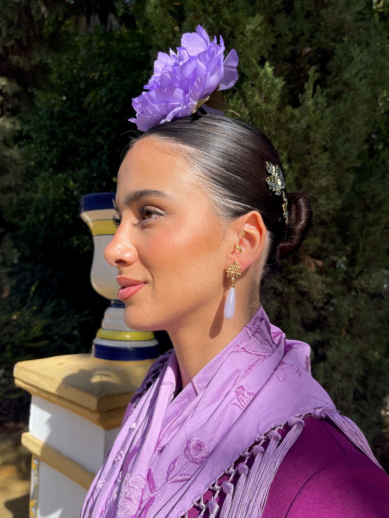 Pendientes de flamenca dorado amatista