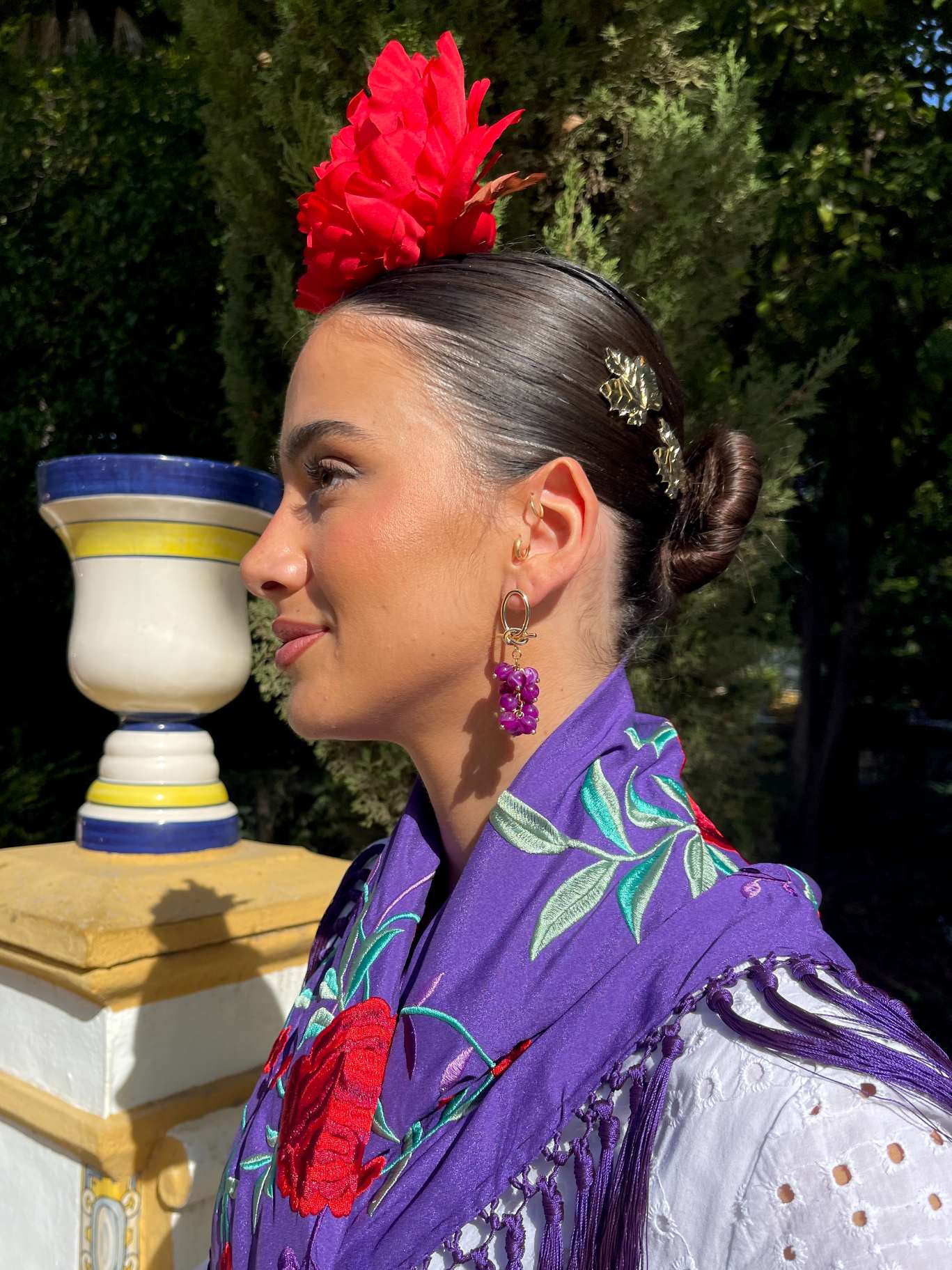 Pendientes de flamenca dorados perlas morados