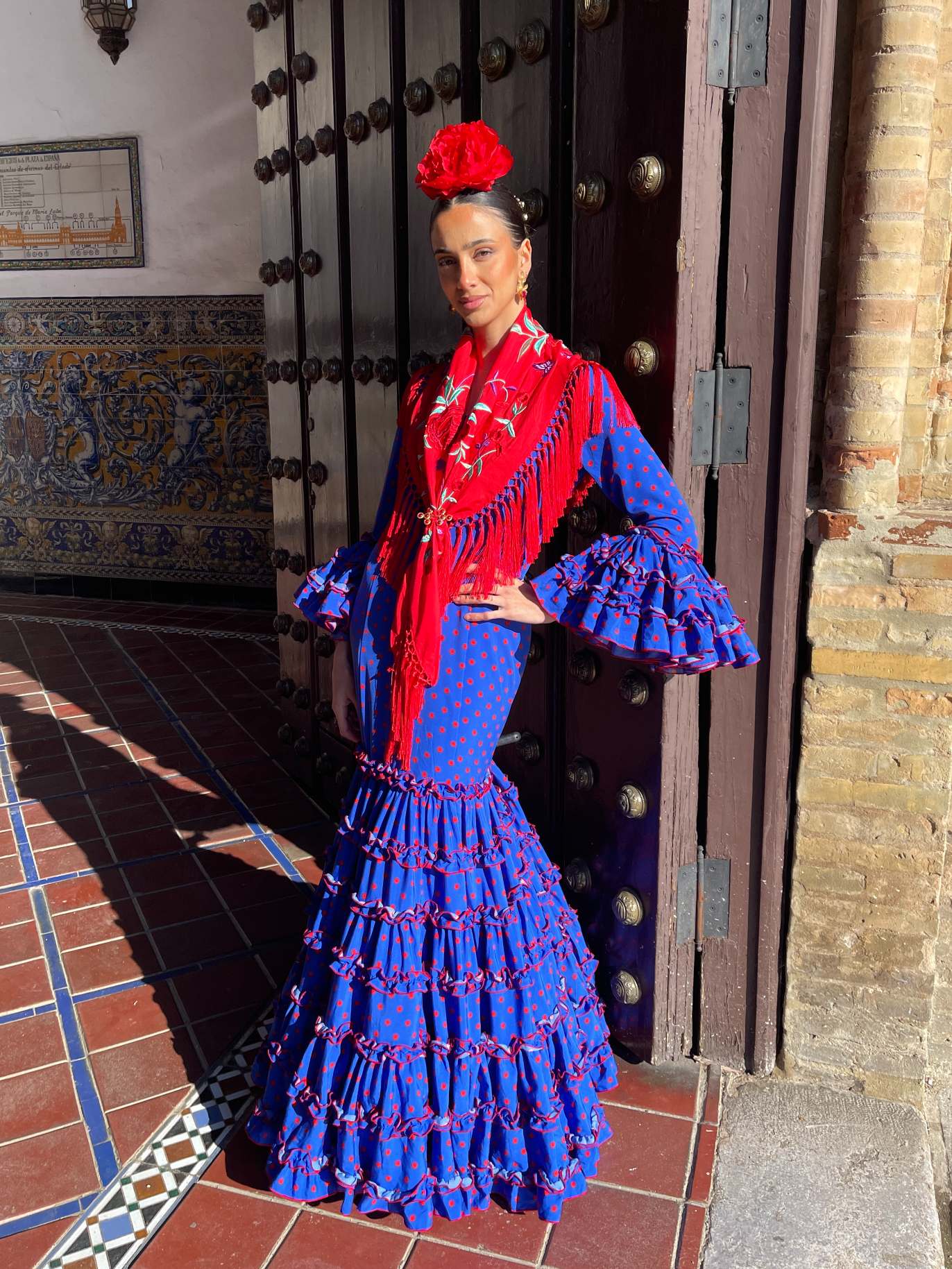 Traje de Flamenca Canastero Azul Adorno Garrucha Lunar Rojo