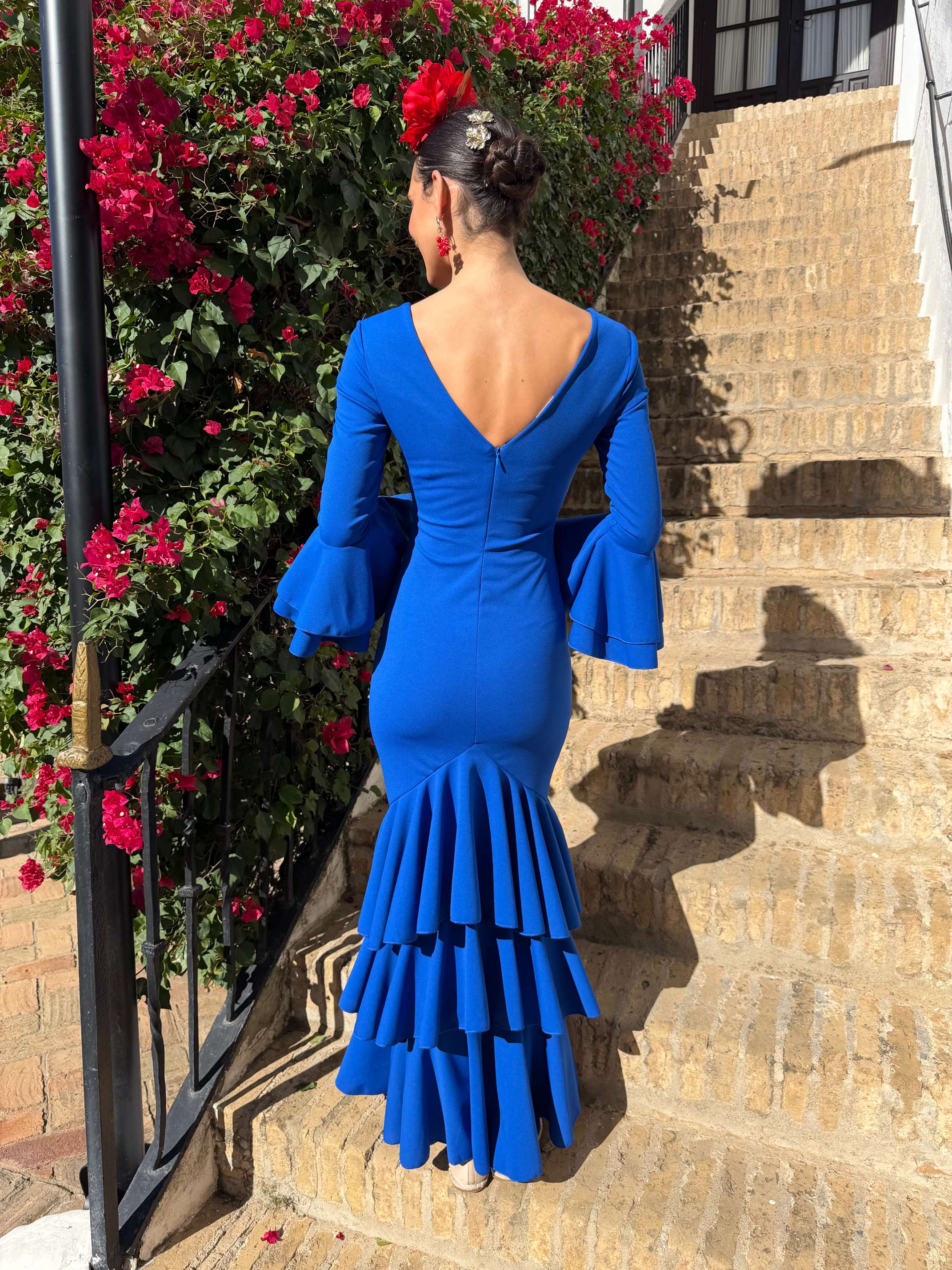 Traje de flamenca 3 volantes azul electrico