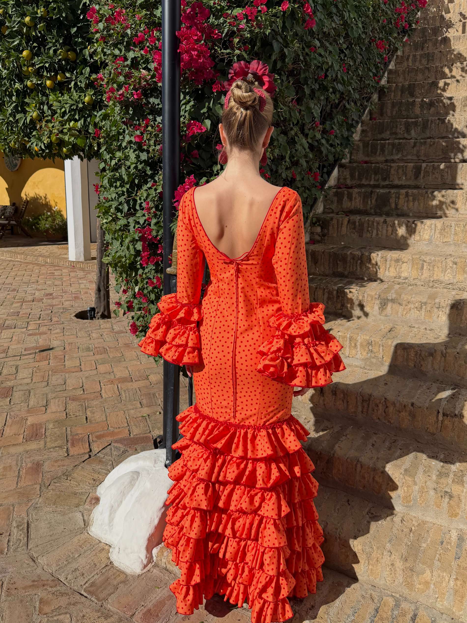 Traje de flamenca Naranja Volantes Lunares