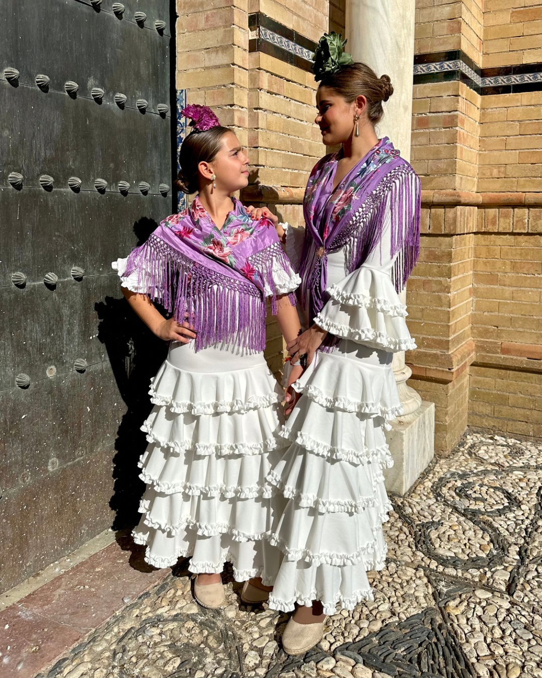 Traje de flamenca blanco volantes elegante