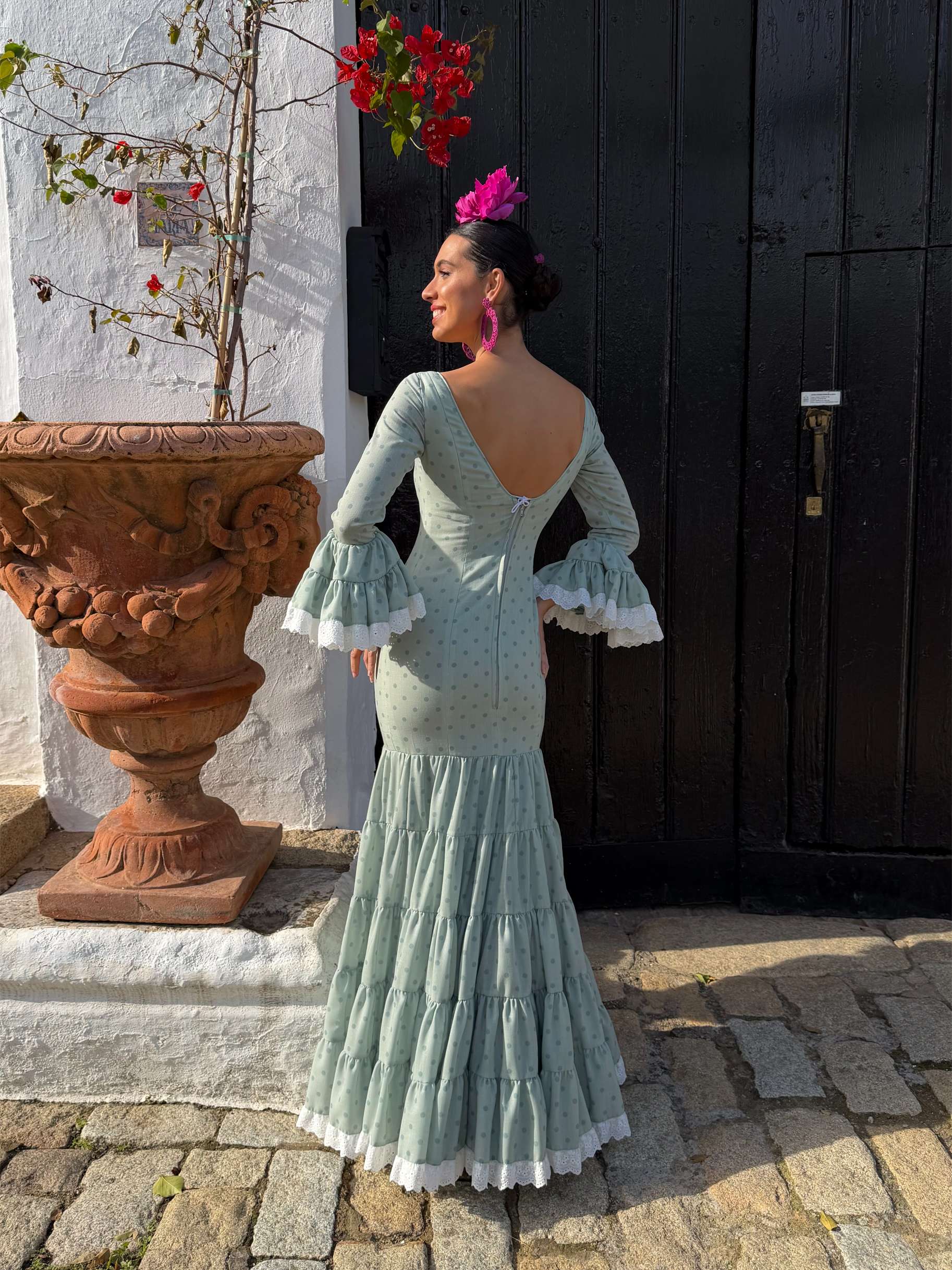 Traje de flamenca canastero verde con adorno bordado