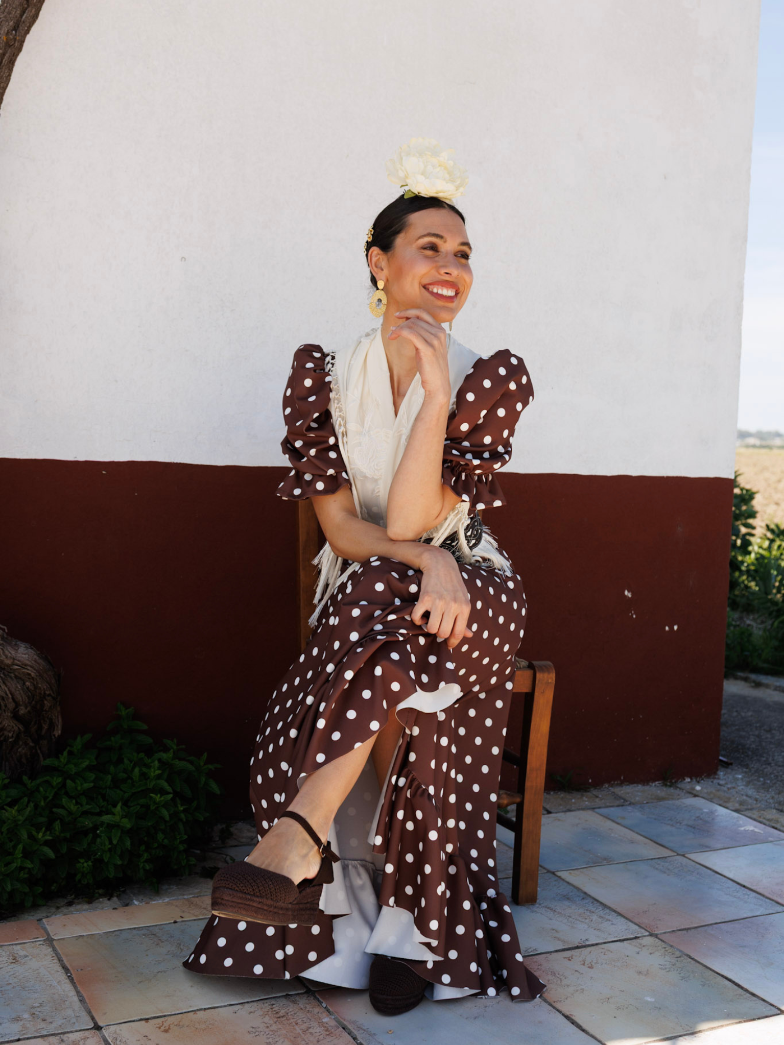 Bata rociera  de lunares beige