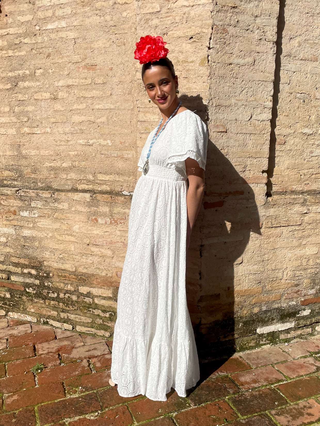 bata perforada en blanca de romeria